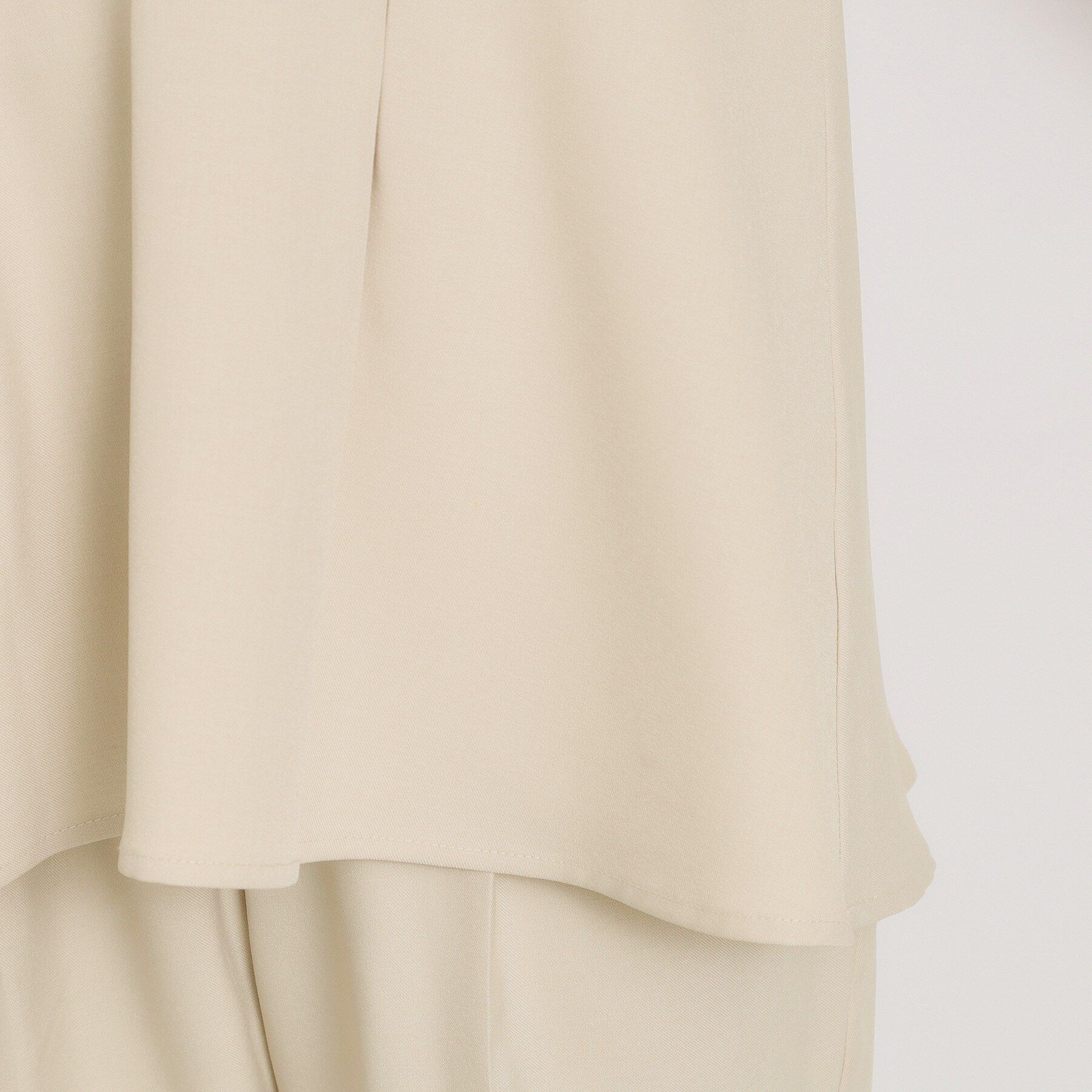 ITS&rsquo;DEMO「【入卒／洗濯機OK／イージーケア】ツイルストレッチペプラムブラウス」|シャツ・ブラウス|