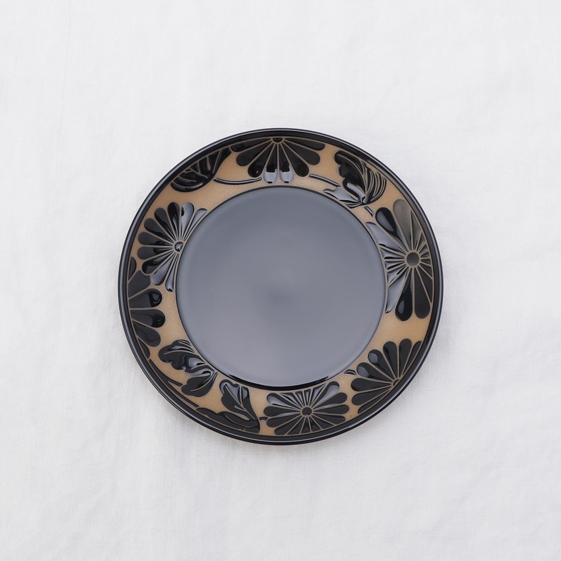 212 KITCHEN STORE「ROOTS 季 菊 16cm丸皿」|食器・キッチングッズ|