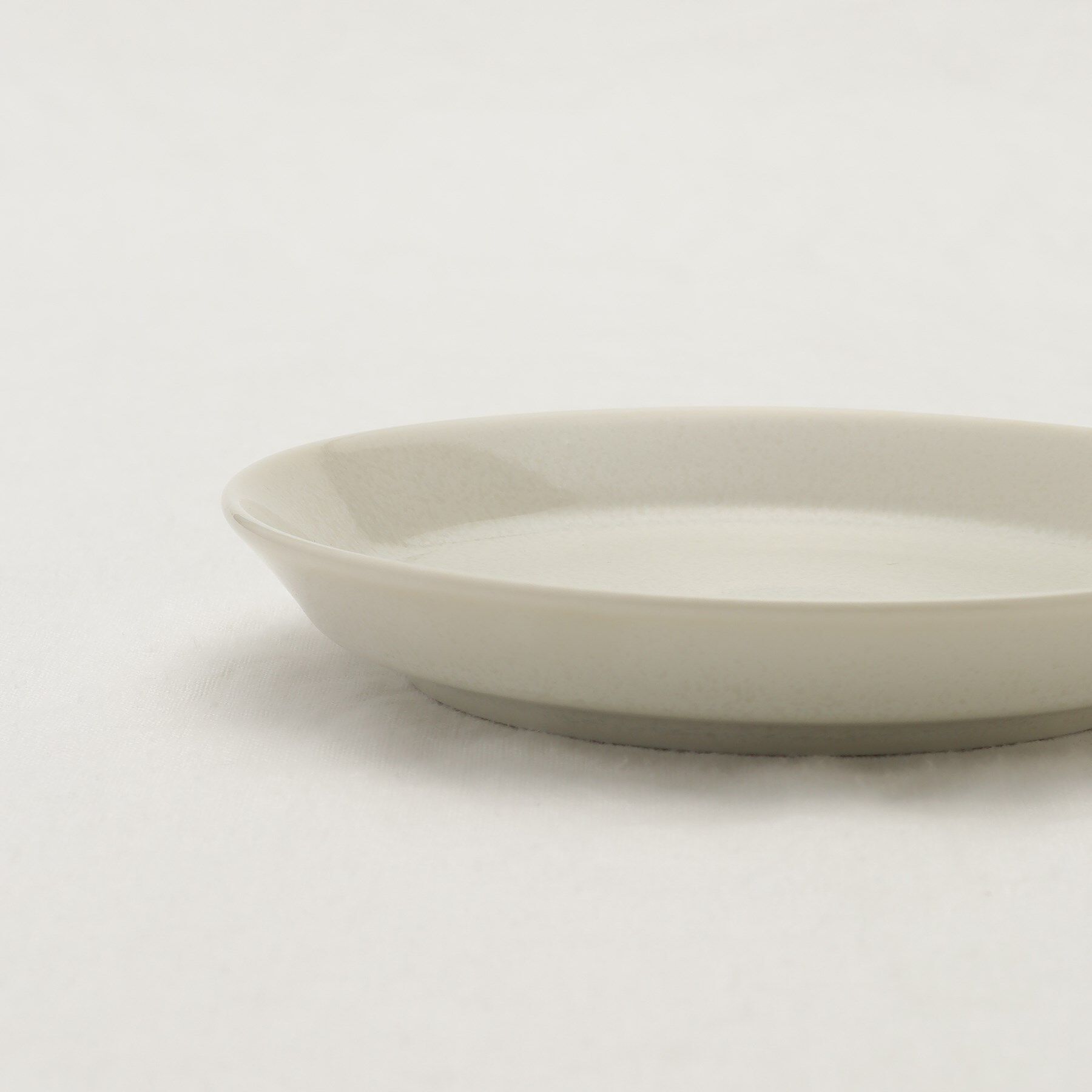 212 KITCHEN STORE「ナチュラルカラープレート　14.3cmアイボリー」|食器・キッチングッズ|