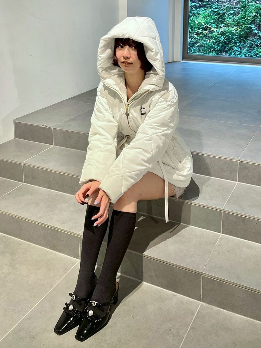 LILY BROWN「【LILY BROWN&times;MARY QUANT】デイジーチャーム付きクラシカルキルティングコート」|その他|