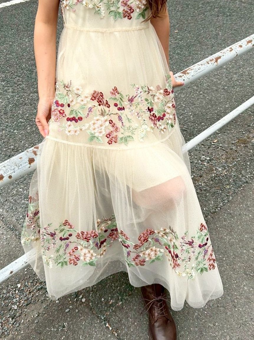 LILY BROWN「【LILY BROWN&times;KEITA MARUYAMA】エンブロイダリーチュールドレス」|ドレス|