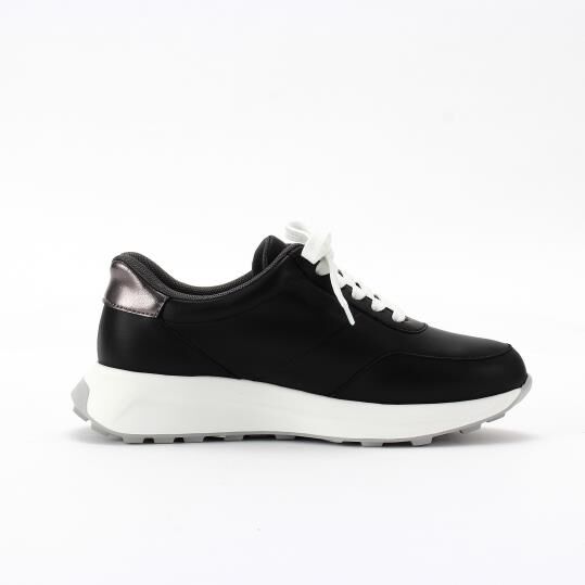 銀座かねまつ「TN260164STEMETBLKETN　【本革】ハンズフリースニーカー」|スニーカー|