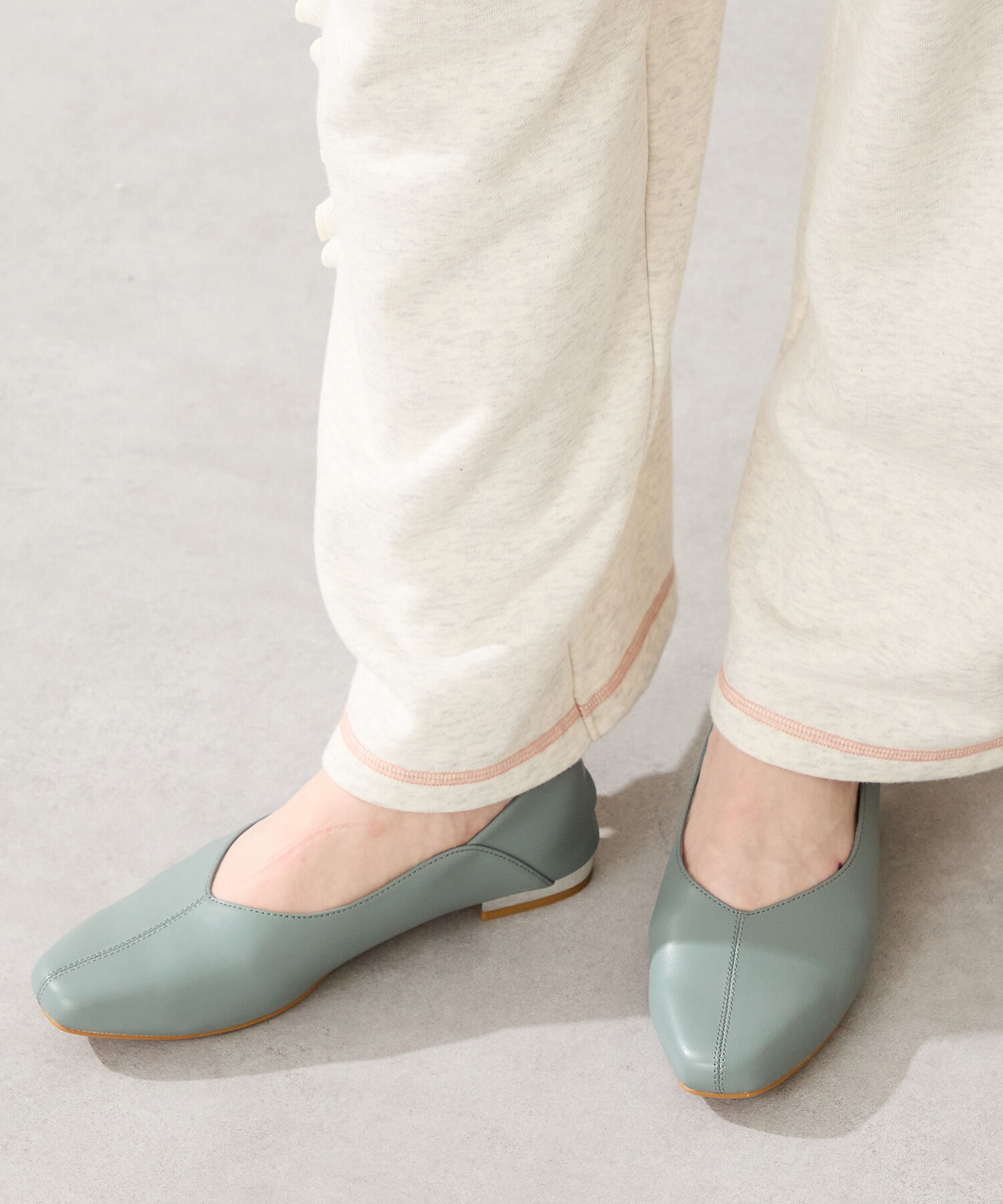 WA Oriental TRaffic「センターシーム バブーシュ /52302 フラット パンプス 楽ちん 通勤靴 オフィス」|パンプス|BLUE