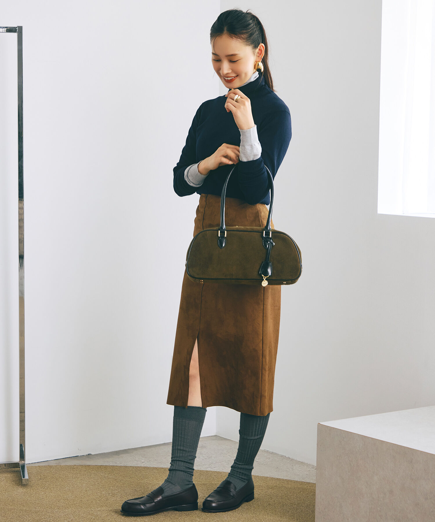 TOPKAPI TREASURE「【TREASURE TOPKAPI】スエード エナメルコンビ ワイド ボストンバッグ チャーム付き」|ボストンバッグ|