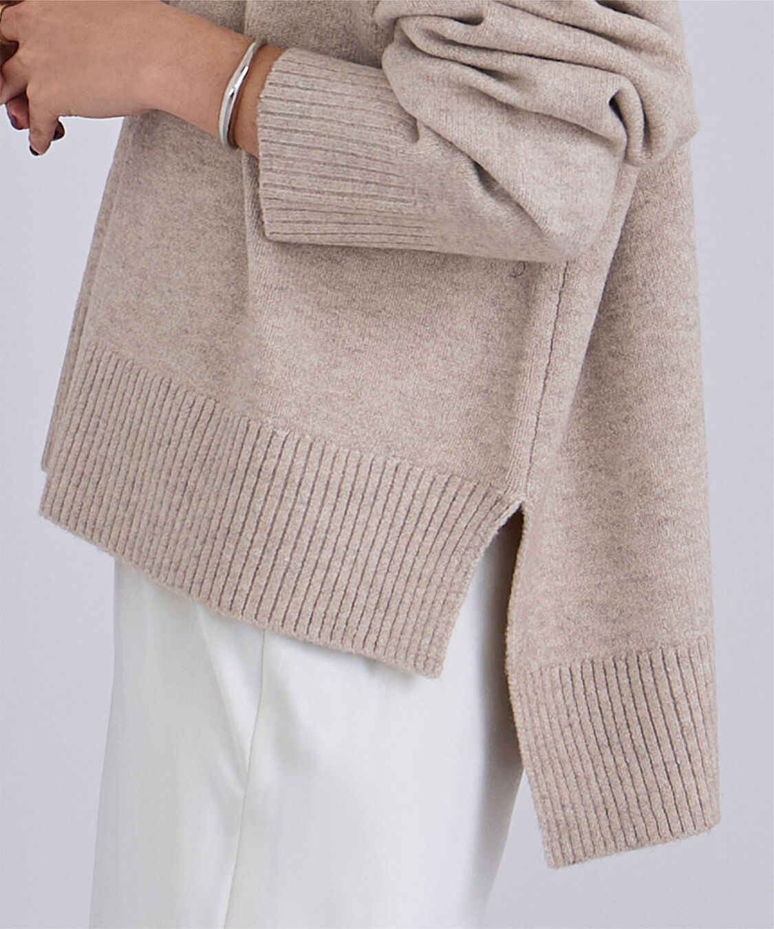 ur's「【星玲奈さんコラボアイテム】スフレタッチハイネックオーバーサイズニット」|ニット・セーター|