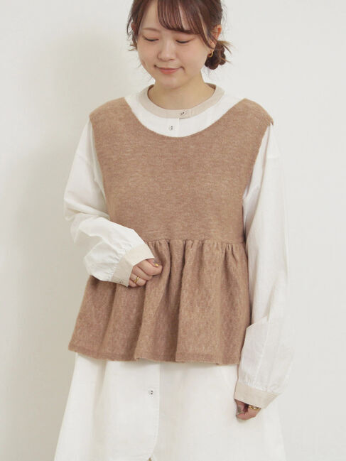 Samansa Mos2「Vネック裾フリル前後2WAYニットベスト」|ダウンベスト・ベスト|モカ