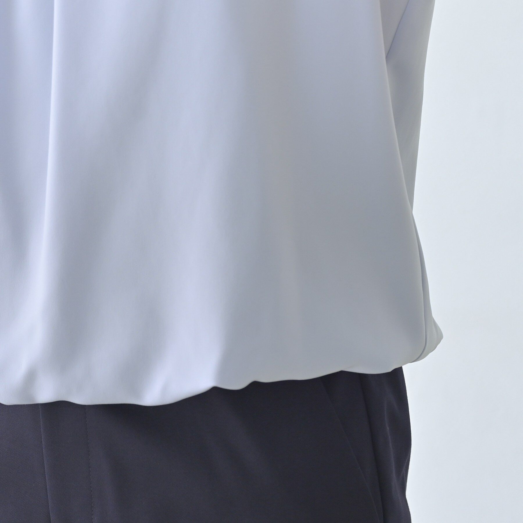 UNTITLED「パウダリータックブラウス」|シャツ・ブラウス|