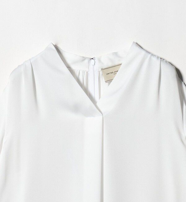 UNITED ARROWS「バック サテン Vネック ロングスリーブ ブラウス ‐ウォッシャブル‐」|シャツ・ブラウス|