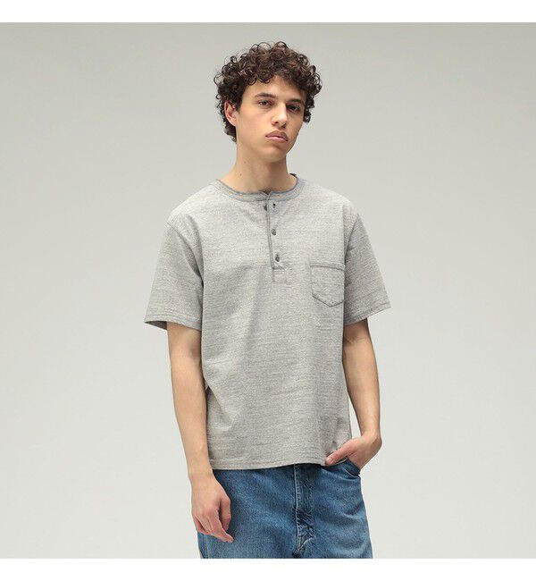 BEAMS PLUS「【別注】REMI RELIEF / Henley Neck Pocket T-shirt Heather Grey」|Tシャツ・カットソー|