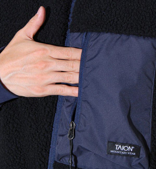 GLOSTER「【2WAYで着回せる】【UNISEX】GLOSTER配色別注 TAIONボア&times;ダウンベスト」|ダウンベスト・ベスト|