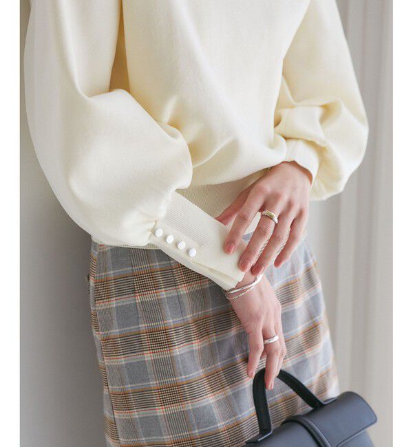 VIS「【洗える/アンチピリング】シルバー釦アクセントスリーブクルーネックニット」|ニット・セーター|