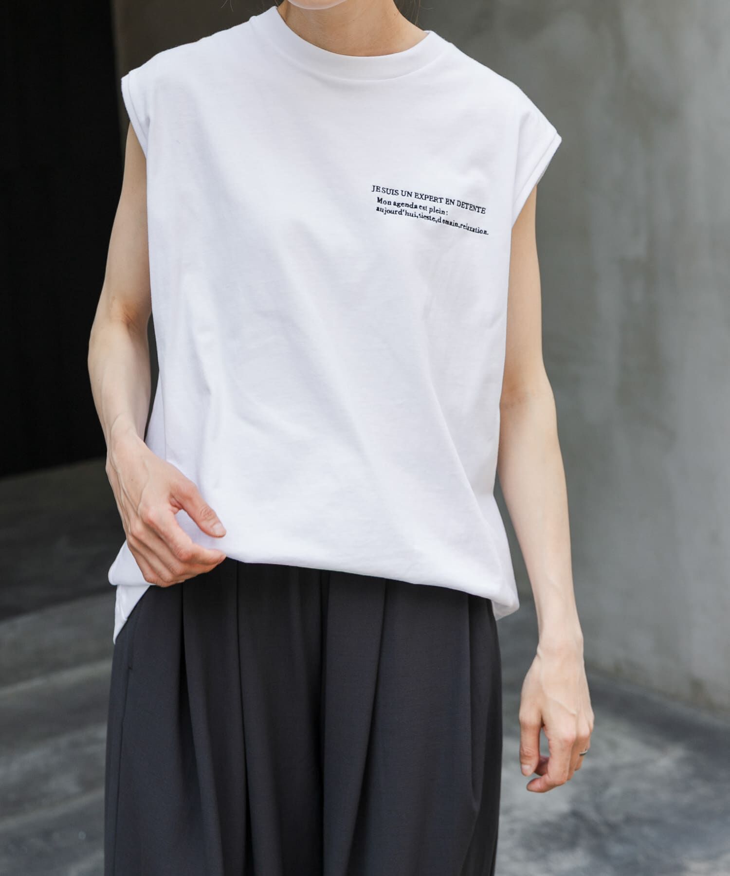 URBAN RESEARCH DOORS「FORK&SPOON　エンブロイダリーノースリーブTシャツ」|Tシャツ・カットソー|オフホワイト
