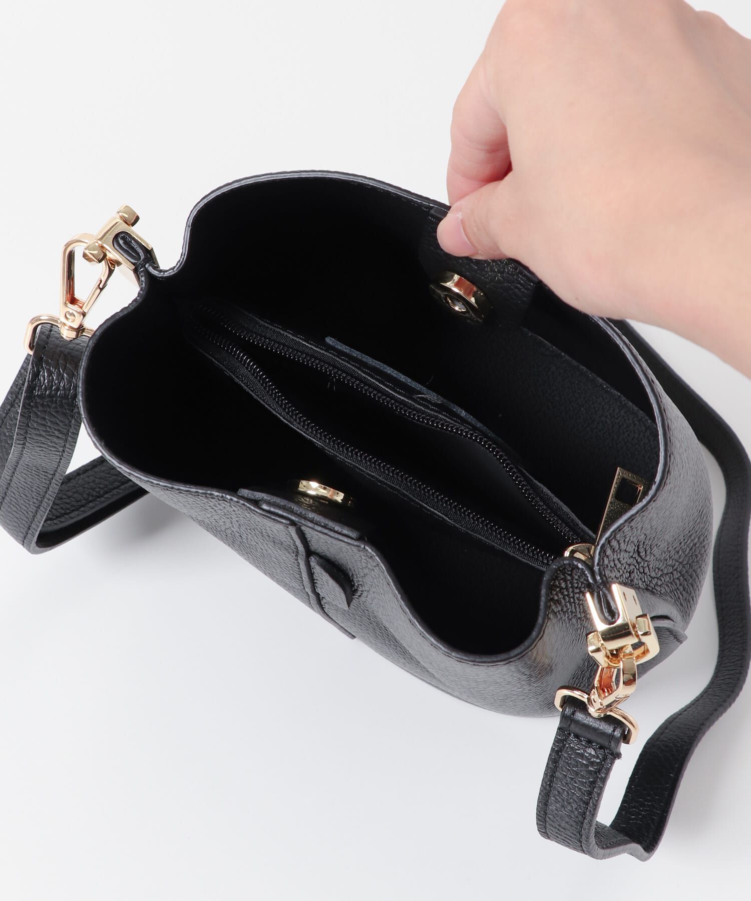 URBAN RESEARCH ROSSO「AULENTTI　ワンショルダーバッグ」|ショルダー・メッセンジャー|