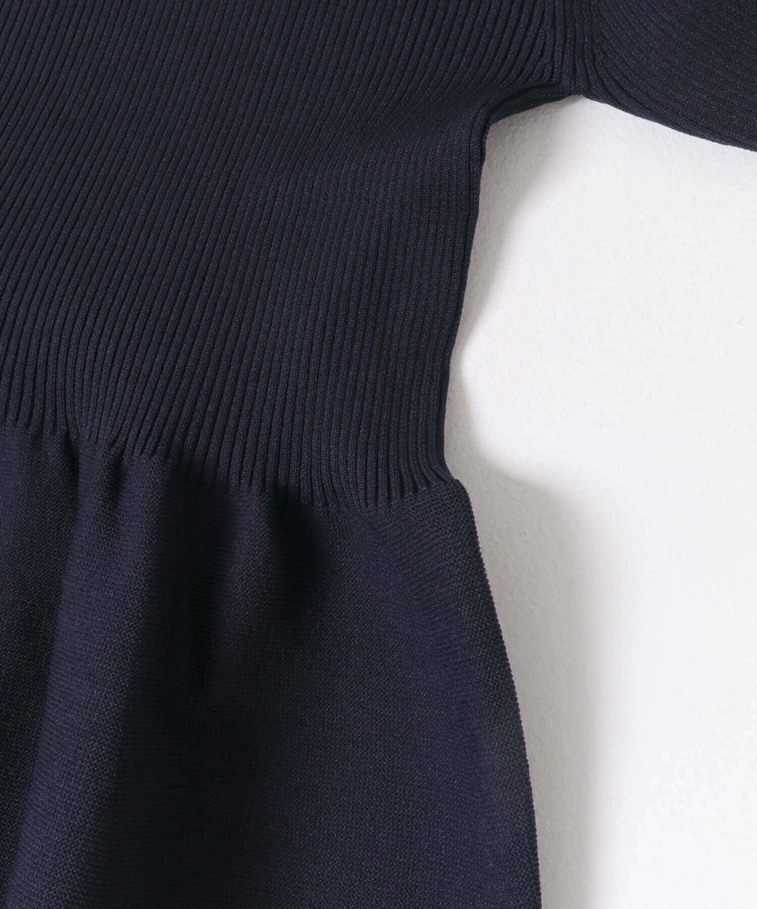 URBAN RESEARCH ROSSO「『WEB/一部店舗限定』フォルムシルエットVネックリブワンピース」|ワンピース|