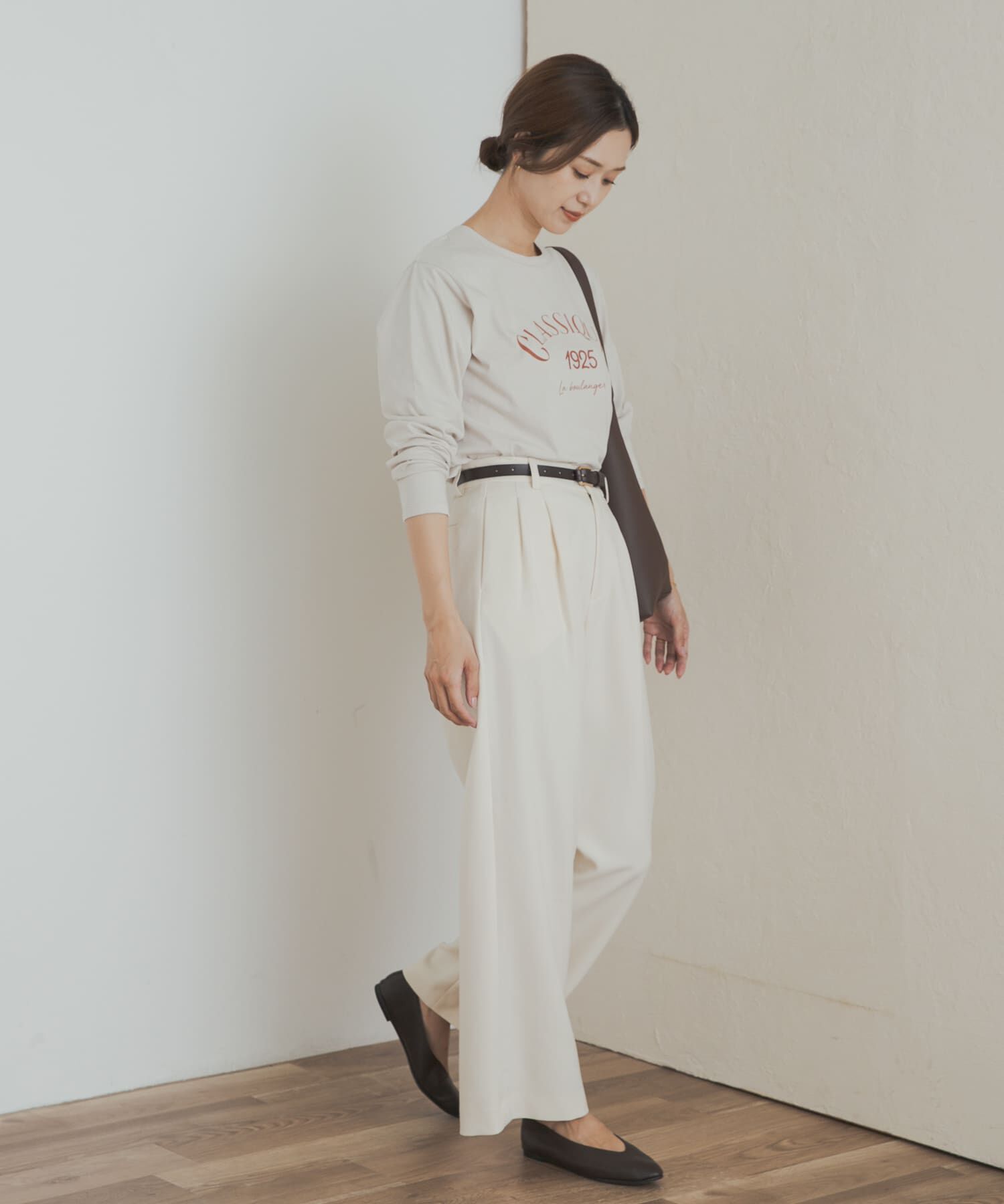 URBAN RESEARCH DOORS「ロゴプリント＋刺しゅうロングTシャツ」|Tシャツ・カットソー|