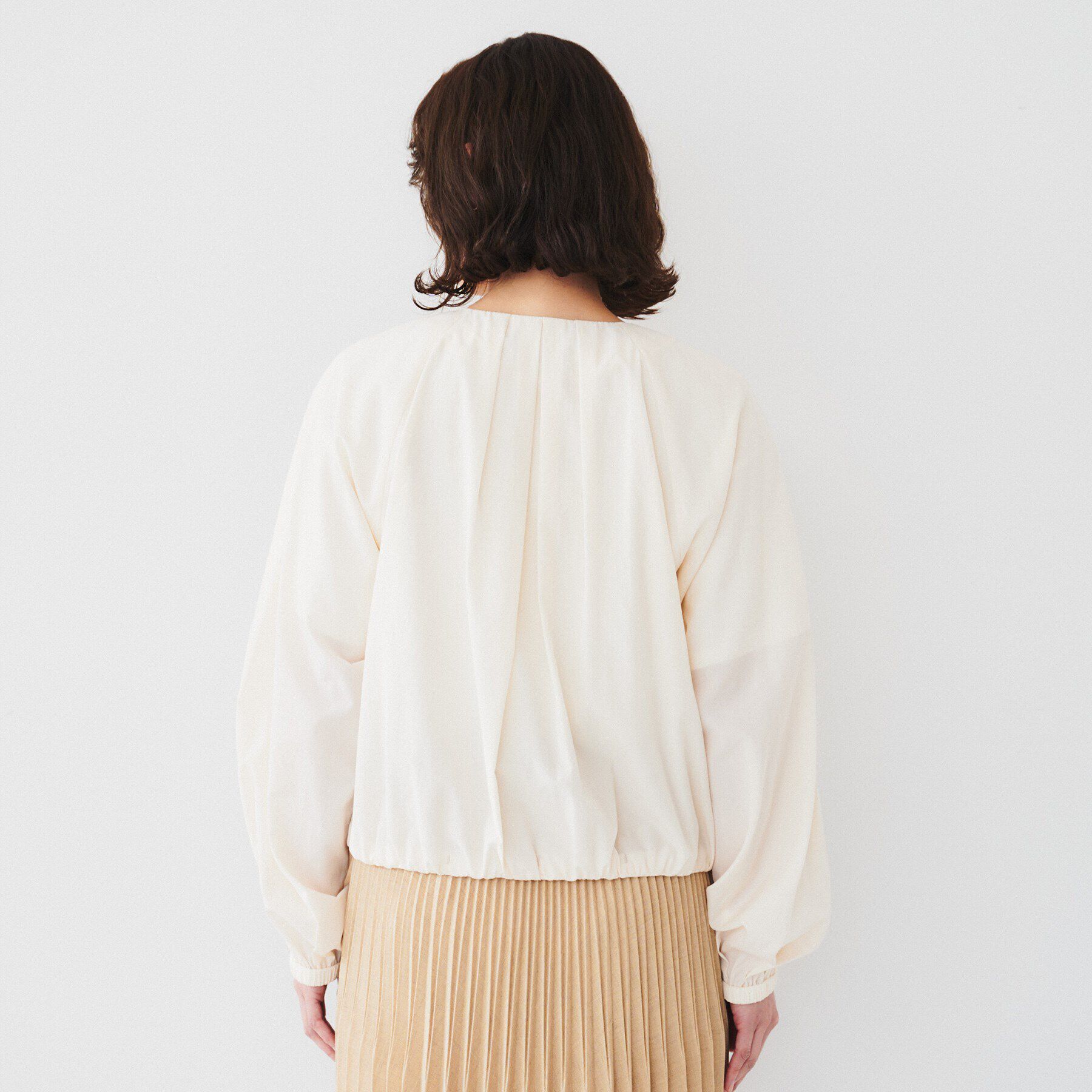 UNTITLED「【春の軽羽織り】ボリューム袖 ノーカラーブルゾン」|ブルゾン・スタジャン|