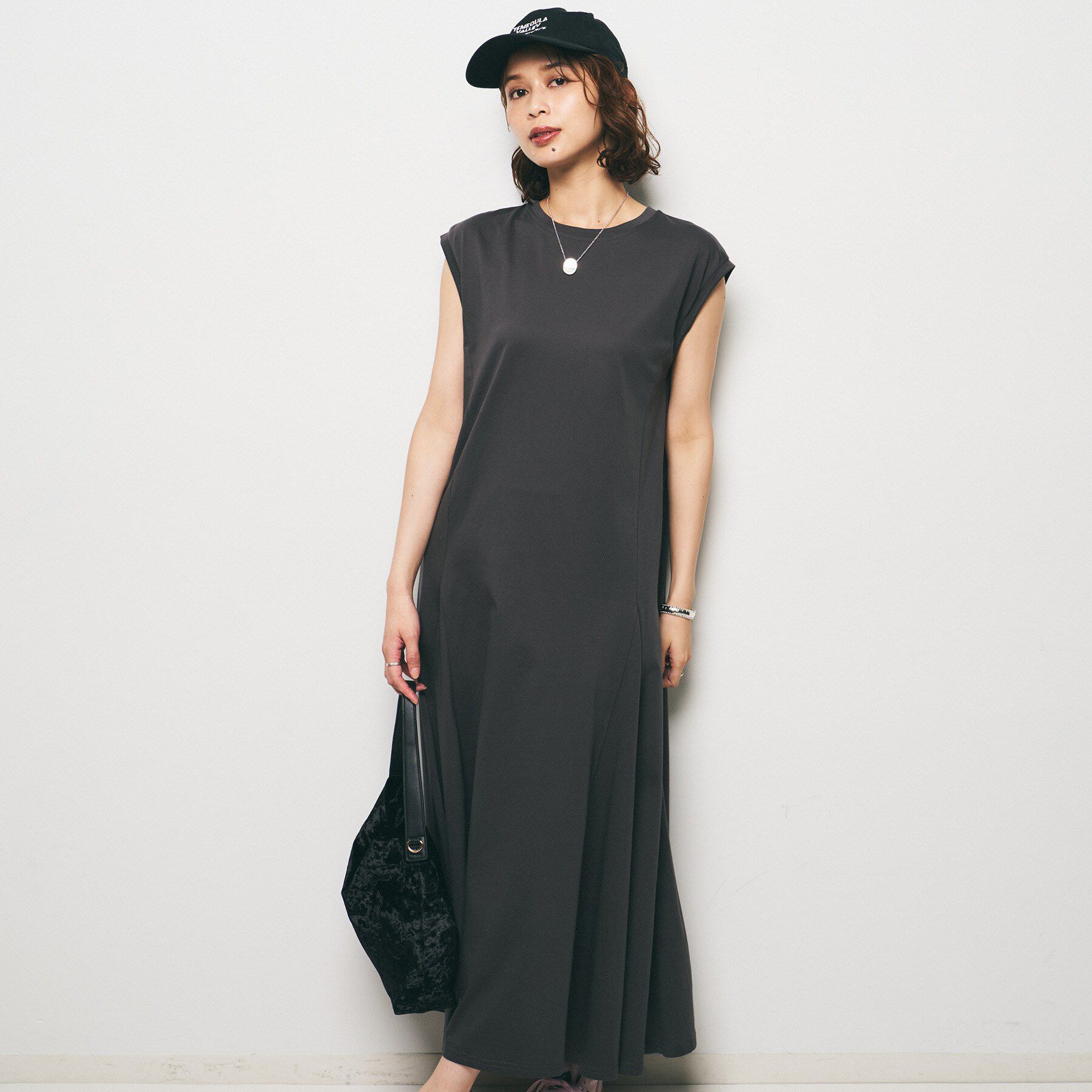 UNTITLED「【Audrey and John Wad】ダブルシルケット天竺ワンピース」|ワンピース|チャコールグレー(0