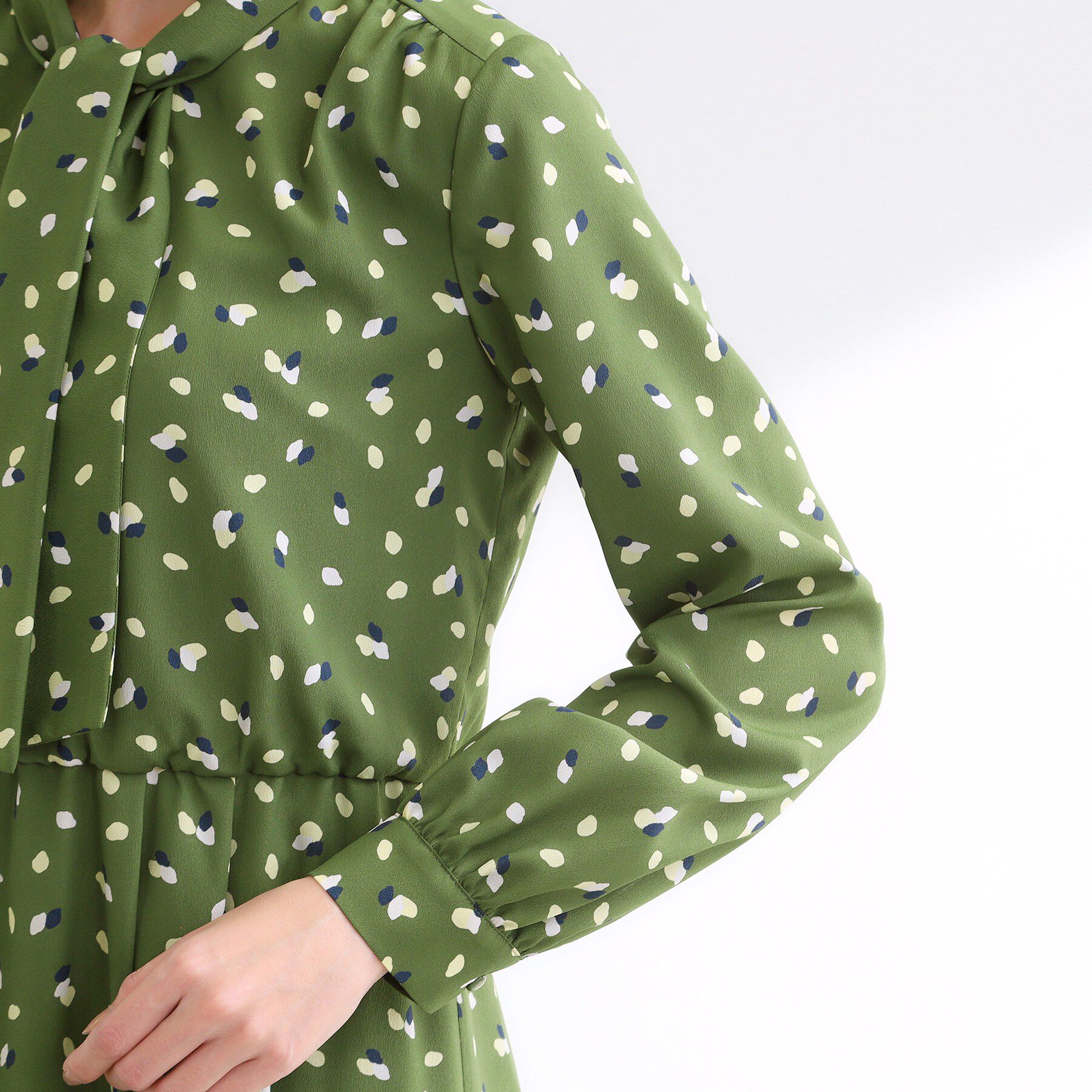 Reflect「【セレモニー／通勤／おでかけに◎】フラワープリントボウタイワンピース」|ワンピース|