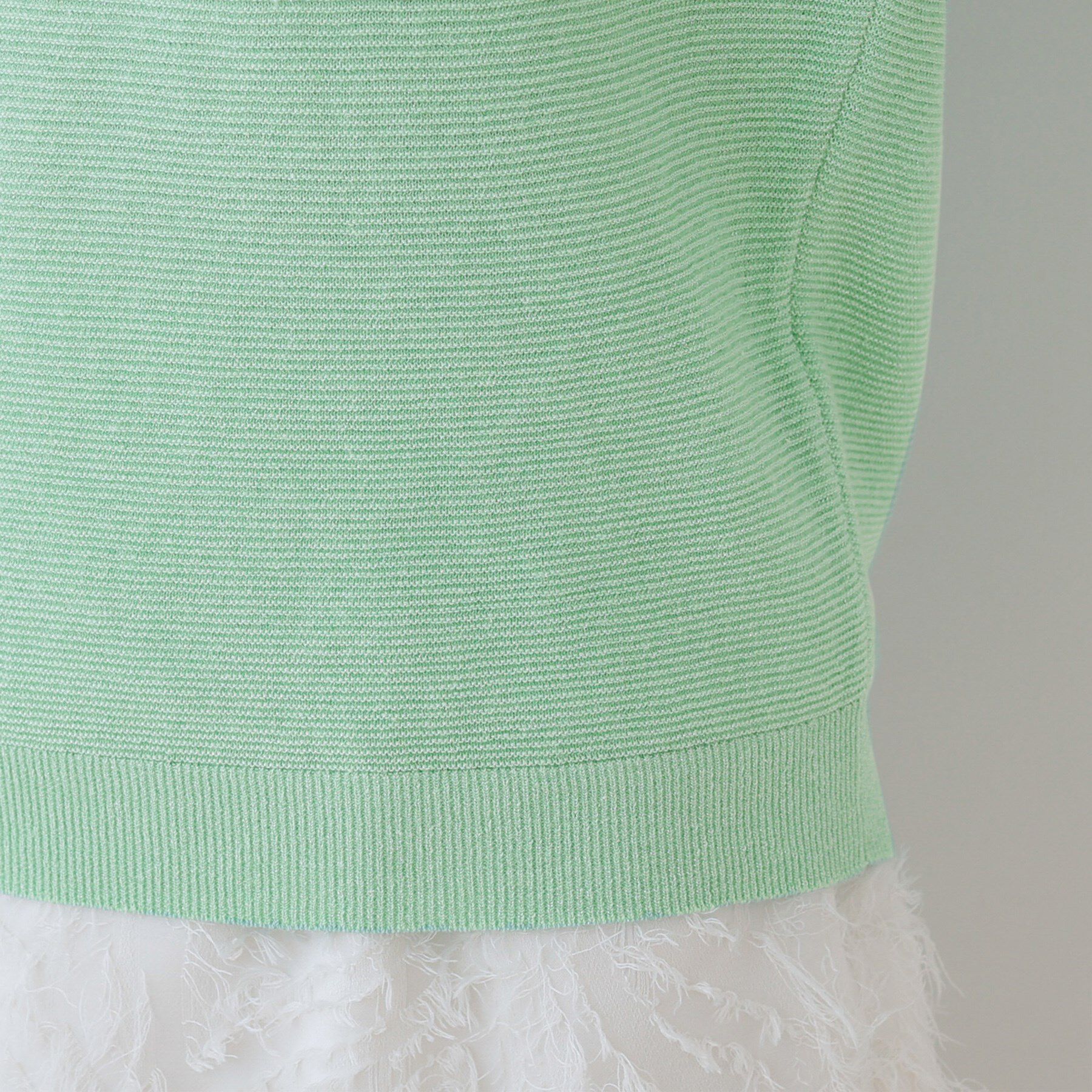 INDIVI「新色登場！【上品ラメ素材】フレアスリーブニット」|ニット・セーター|