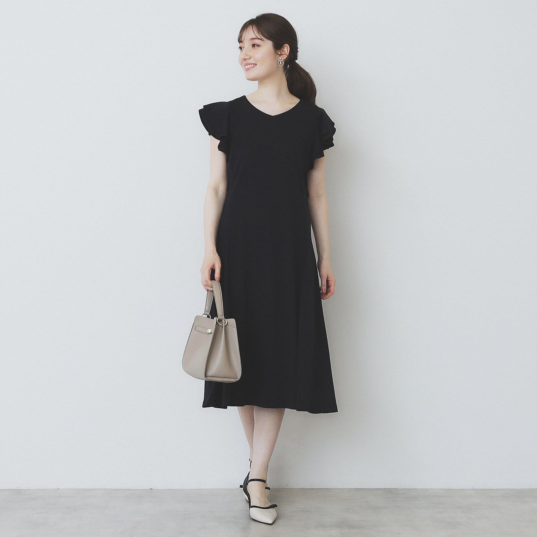 index「《5色展開/S-LLサイズ》シルケットVネックフレアワンピース【接触冷感/UVケア/洗濯機洗い可】」|ワンピース|