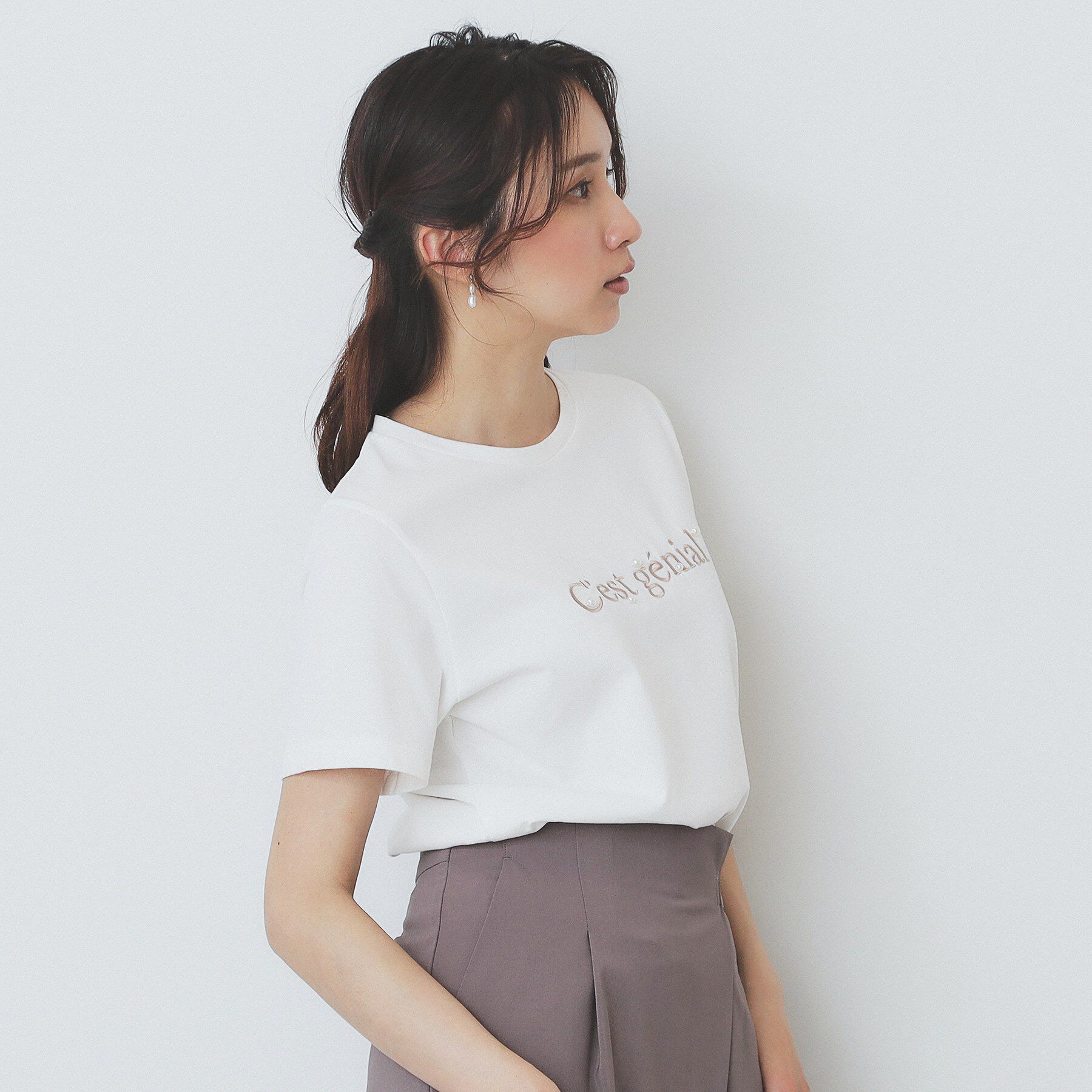 index「パール調刺繍ロゴTシャツ【汗ジミ防止/吸水速乾/接触冷感/UVケア/洗濯機洗い可】」|Tシャツ・カットソー|