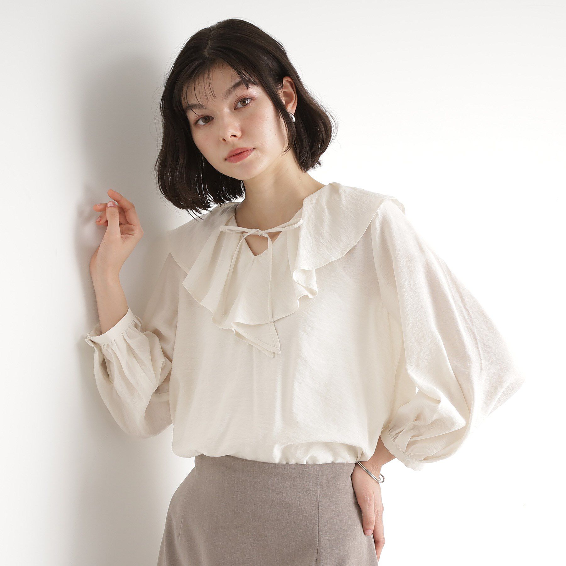 THE SHOP TK「ラッフルカラーブラウス【洗濯機OK】」|シャツ・ブラウス|アイボリー(004)