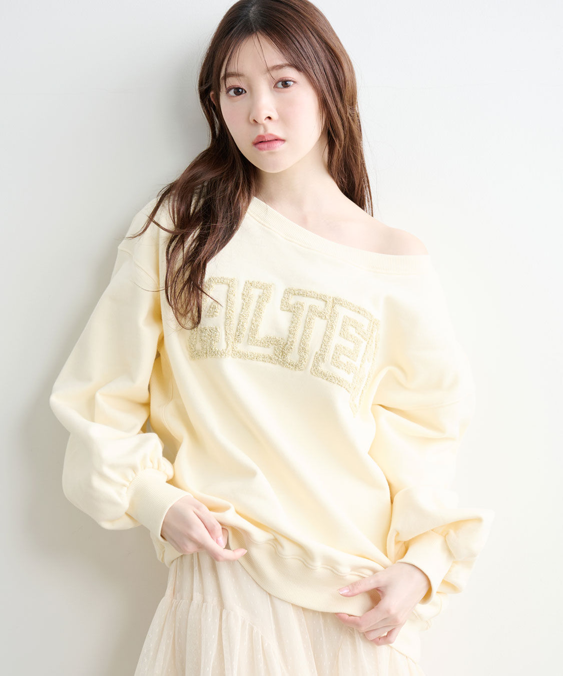 COCO DEAL「さがらグリッター刺繍ロゴスウェット」|スウェット・ジャージ|