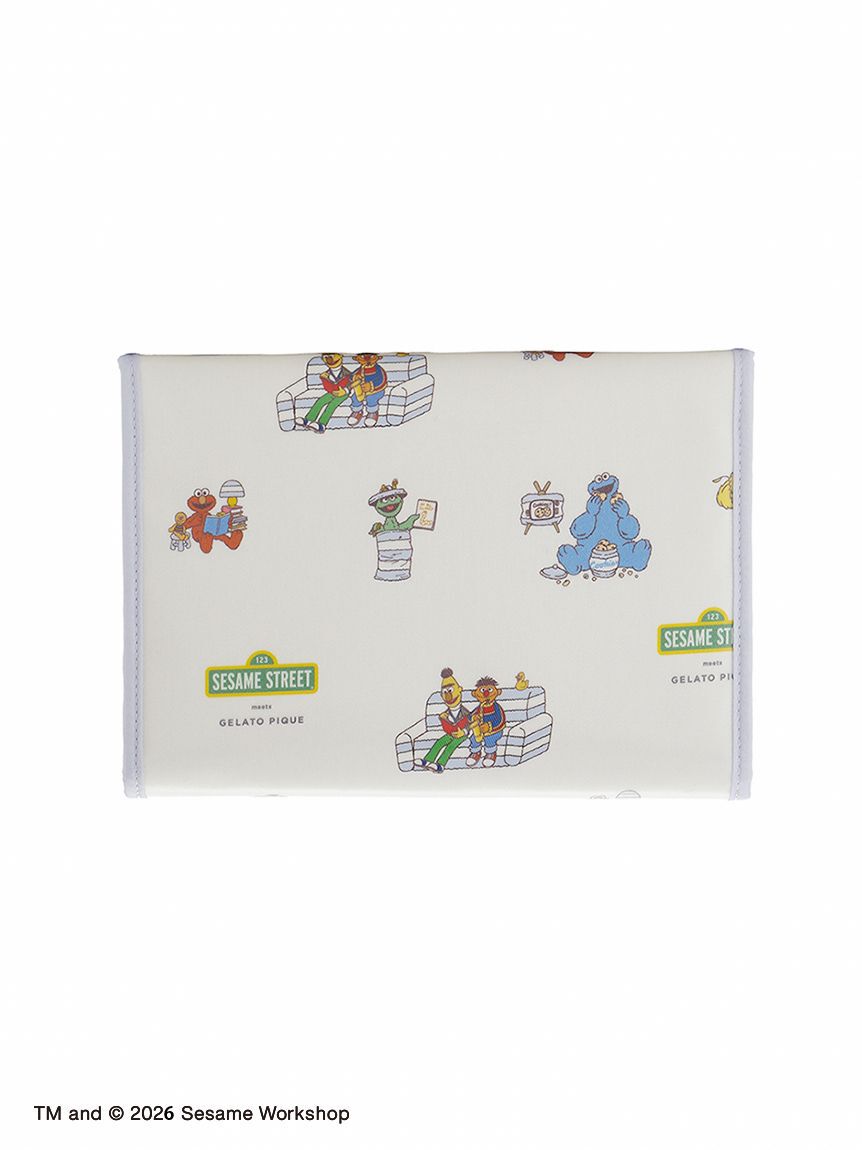 gelato pique「【SESAME STREET】総柄母子手帳ケースM」|マタニティ・ママグッズ|