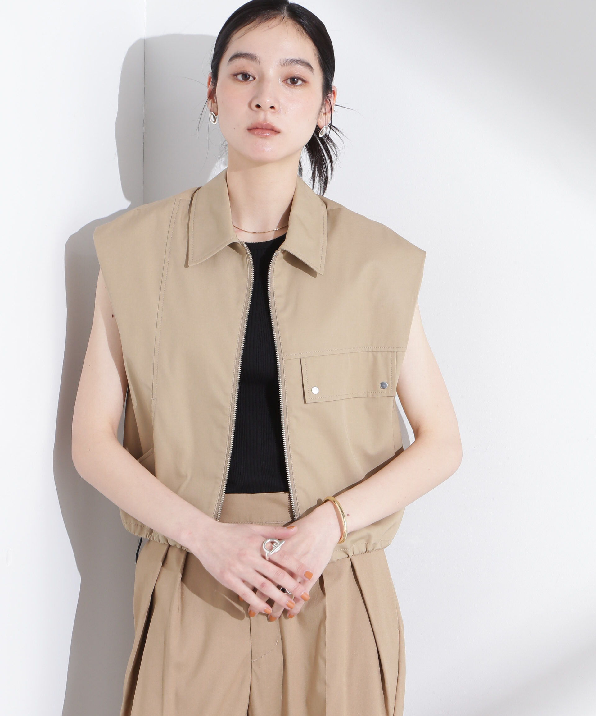 nano･universe「コンパクトギャバドロストジップベスト」|テーラードジャケット|