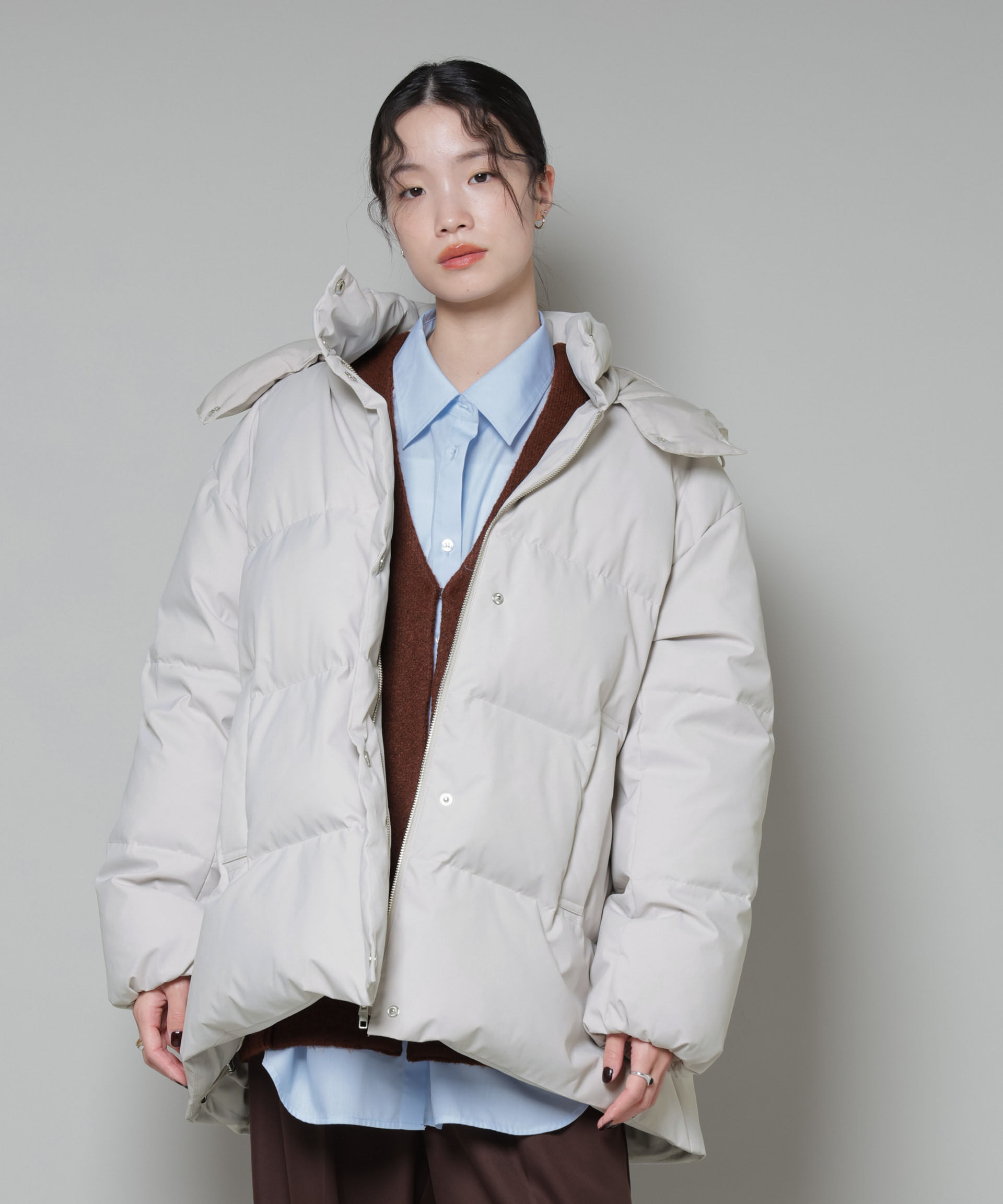 nano･universe「Aラインミドルダウンコート」|ダウン|グレージュ3