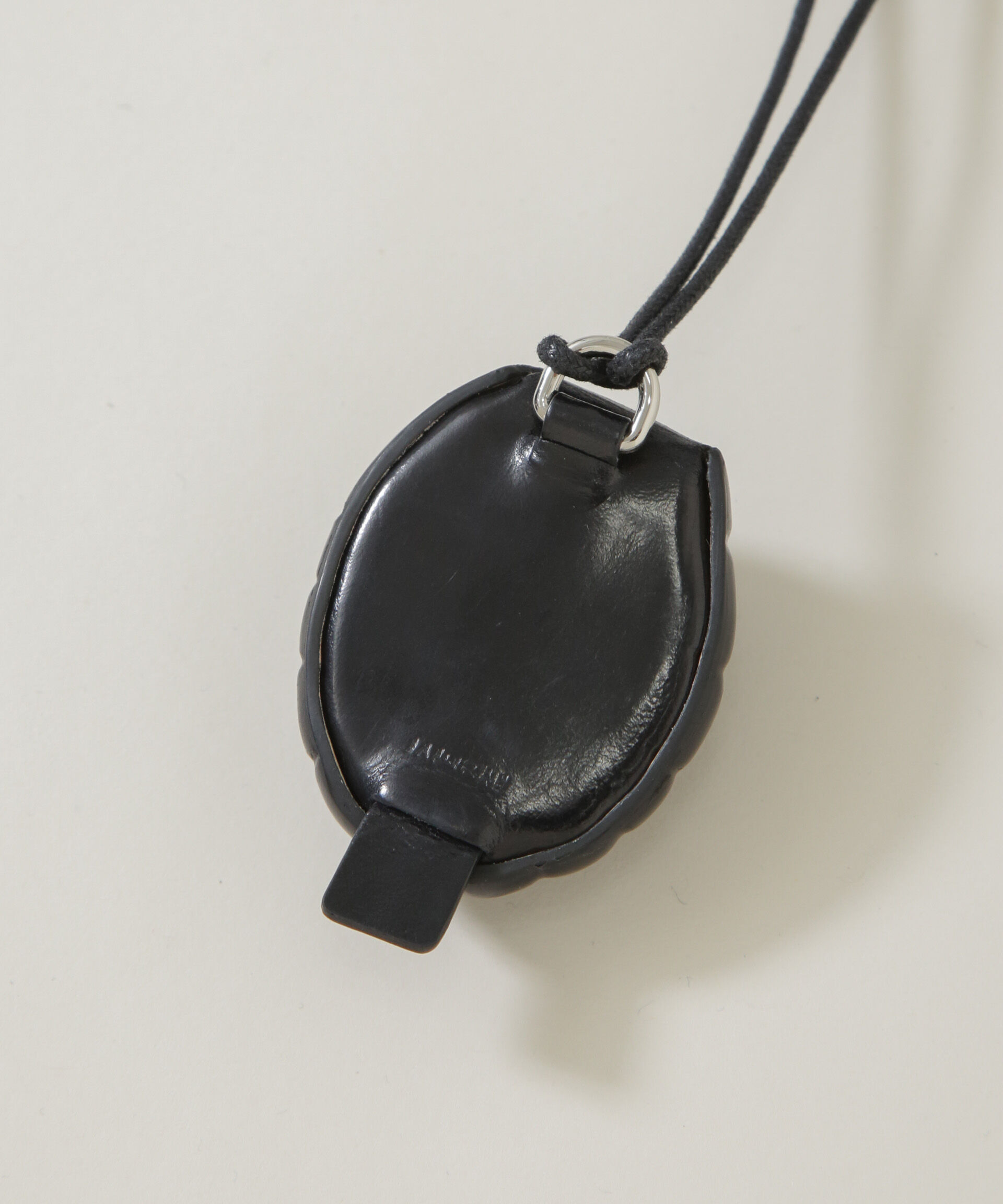 nano･universe「JAMIRAY/LEATHER SHELL NECKLACE」|ネックレス|
