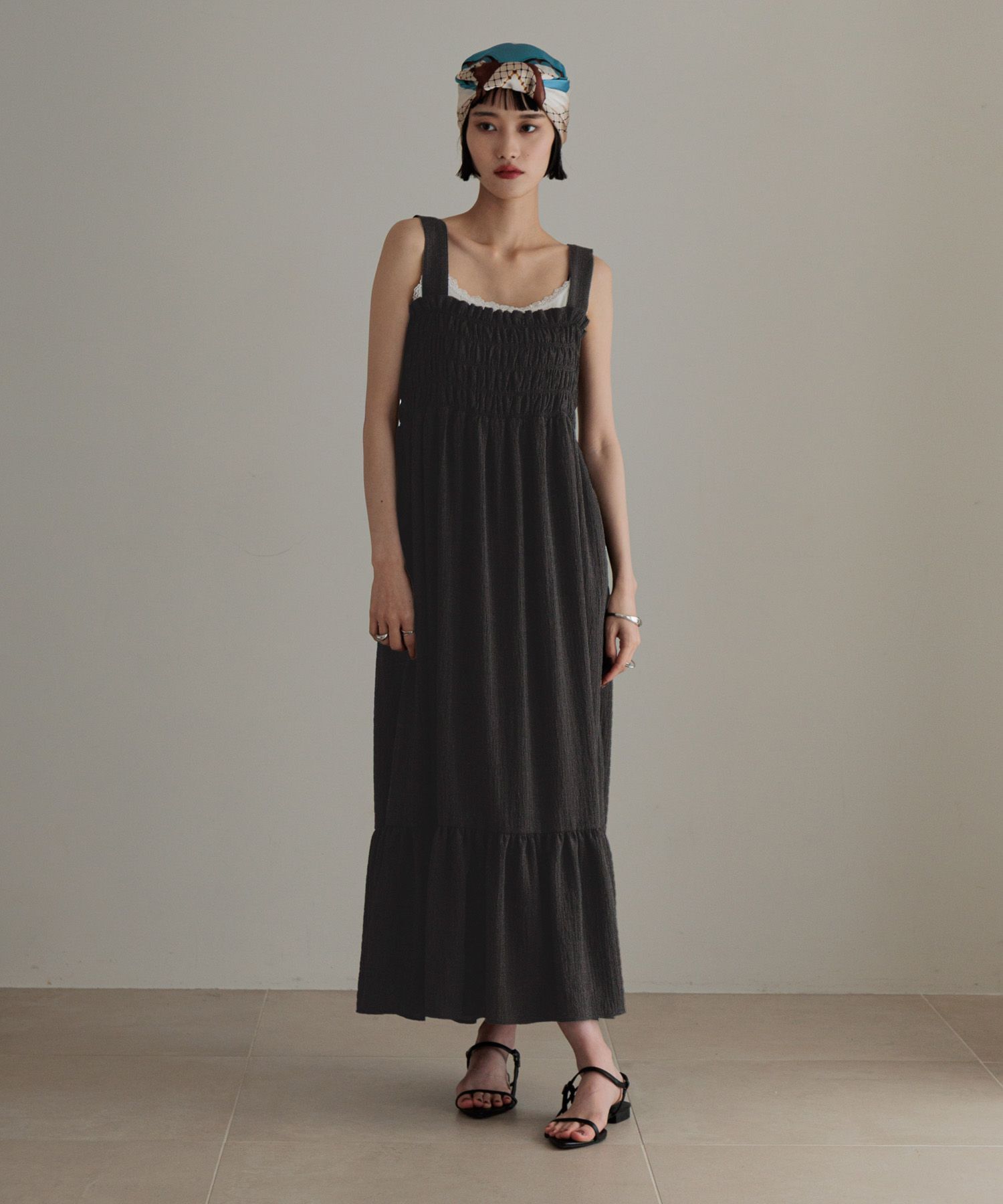 LOWRYS FARM「シャーリングワンピース」|ワンピース|