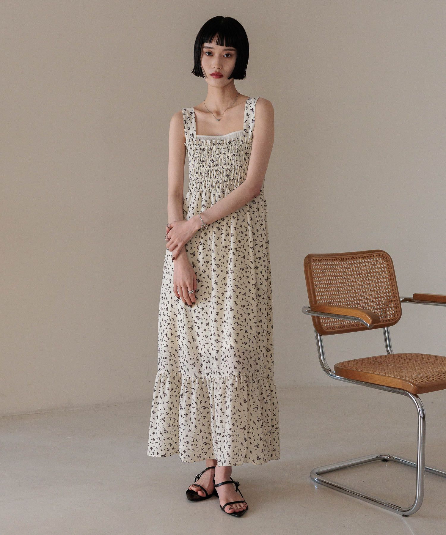 LOWRYS FARM「シャーリングワンピース」|ワンピース|