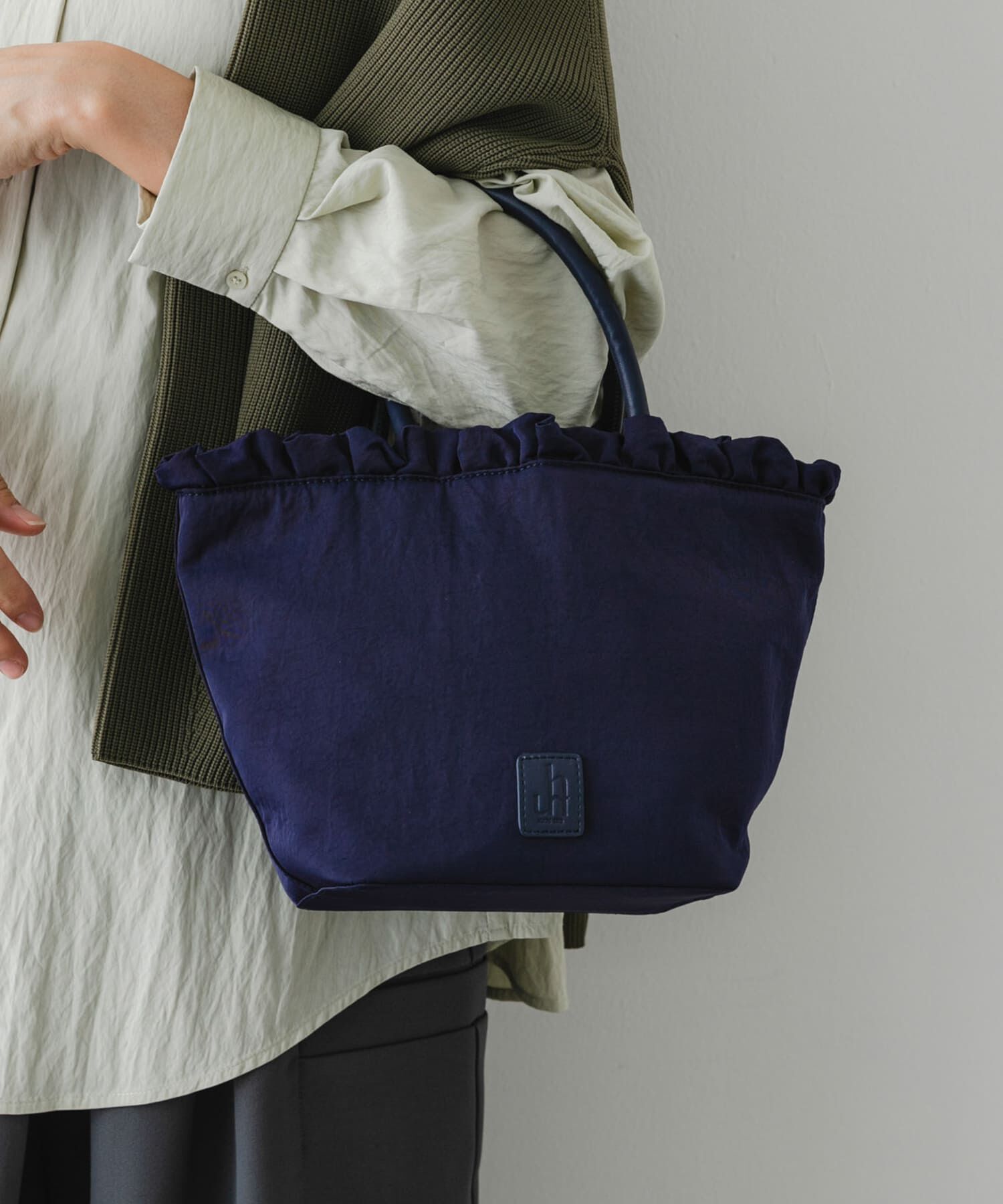 RODE SKO「hun RODESKO　Frill Tote」|トートバッグ|ネイビー