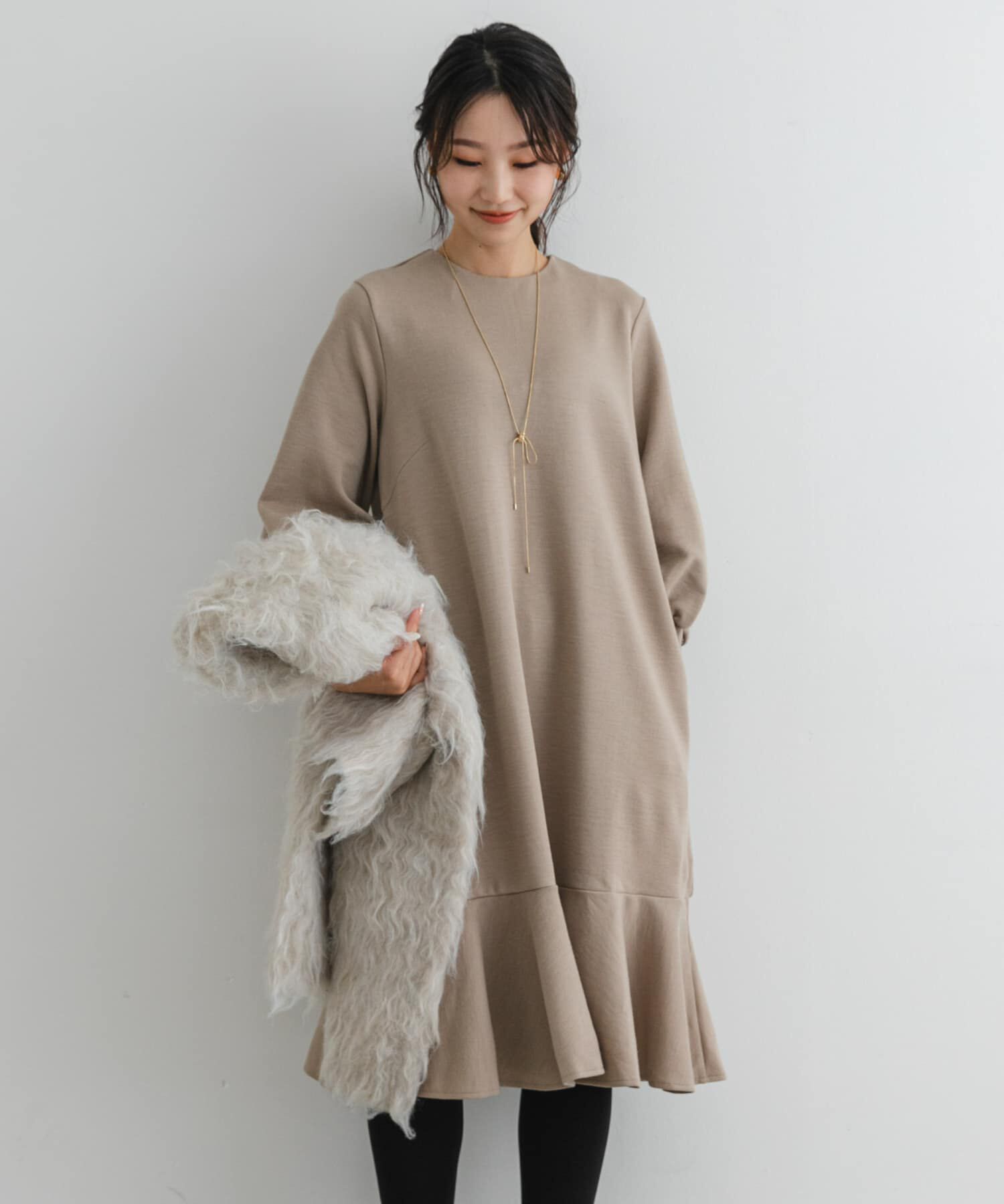 URBAN RESEARCH ROSSO「『40サイズ/高身長向けも展開』F by ROSSO　裾フレアワンピース」|ワンピース|