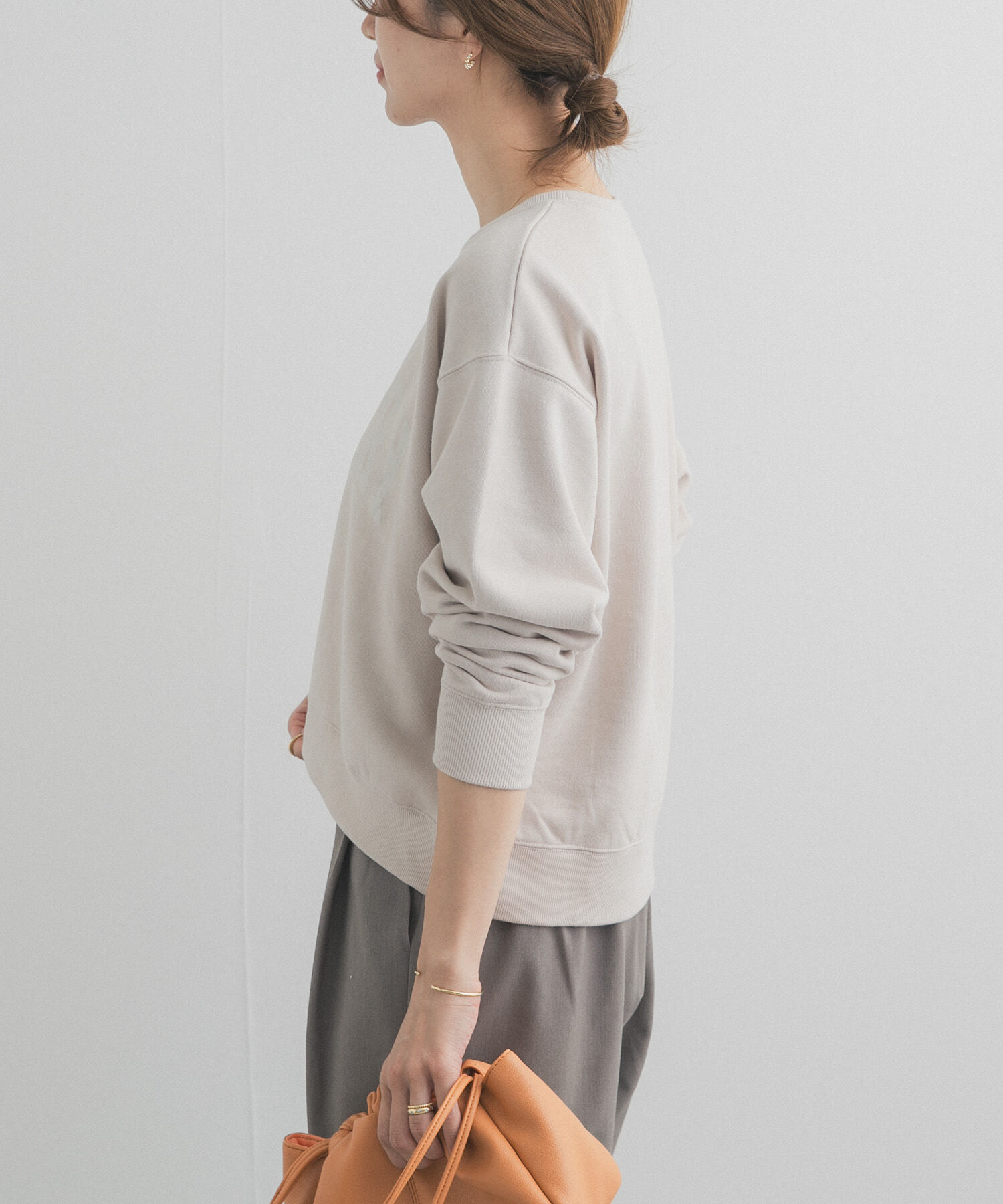 URBAN RESEARCH DOORS「カレッジロゴ刺繍スウェット」|スウェット・ジャージ|