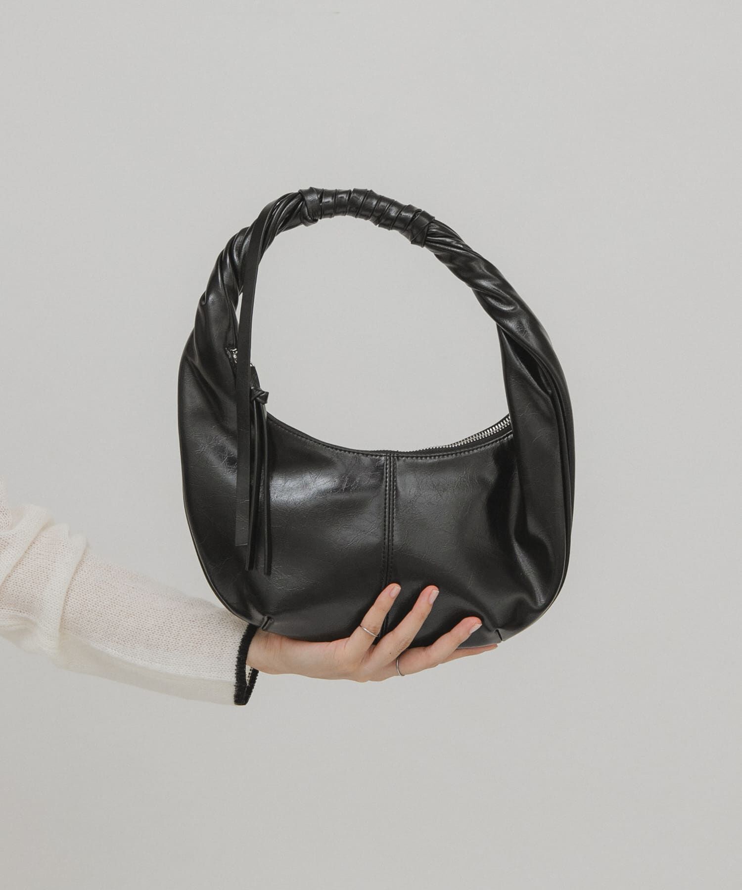  「ハンドルデザインサークルBAG」|ハンドバッグ|ブラック