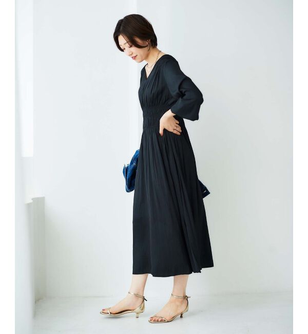 le.coeur blanc「シャーリングVネックワンピース」|ワンピース|