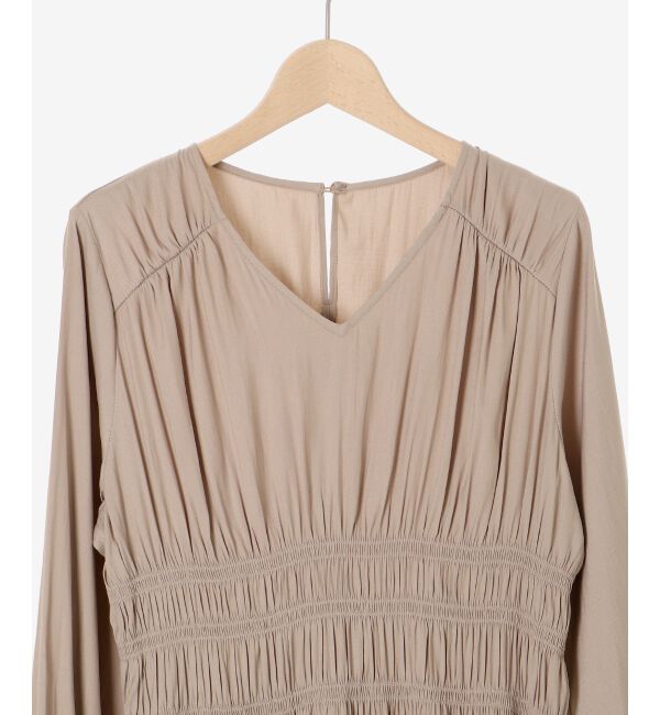 le.coeur blanc「シャーリングVネックワンピース」|ワンピース|