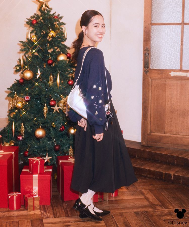 earth music&ecology「Disney/キラキラモチーフ刺繍オフショルスウェット」|スウェット・ジャージ|