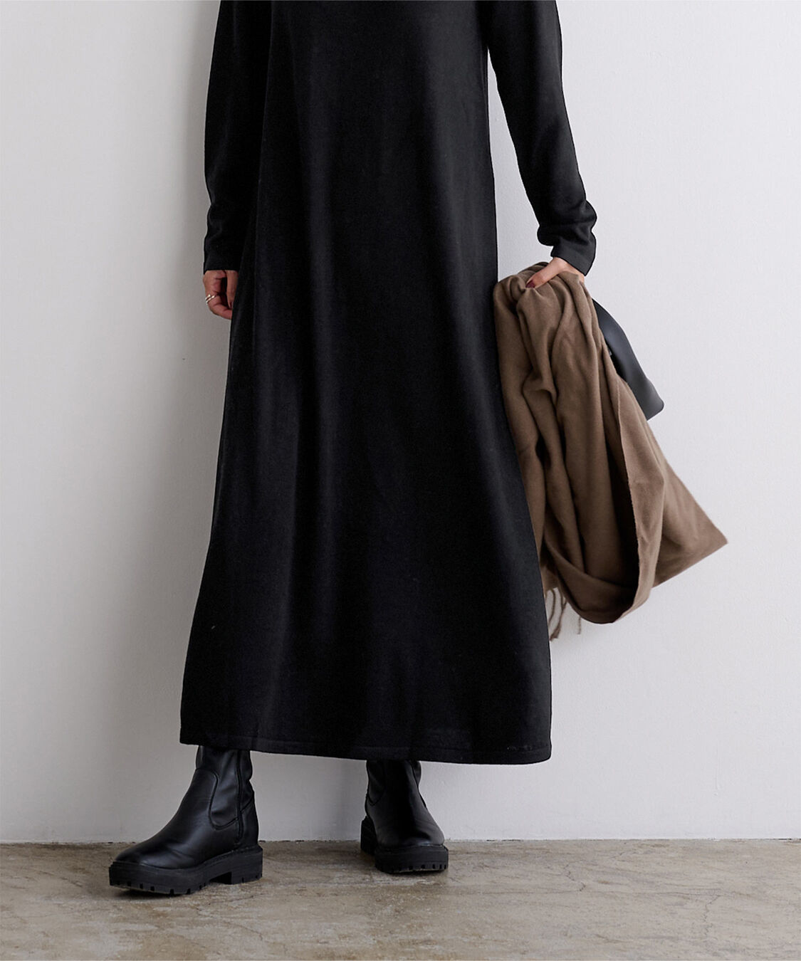 ur's「ボートネックロングニットワンピース」|ワンピース|