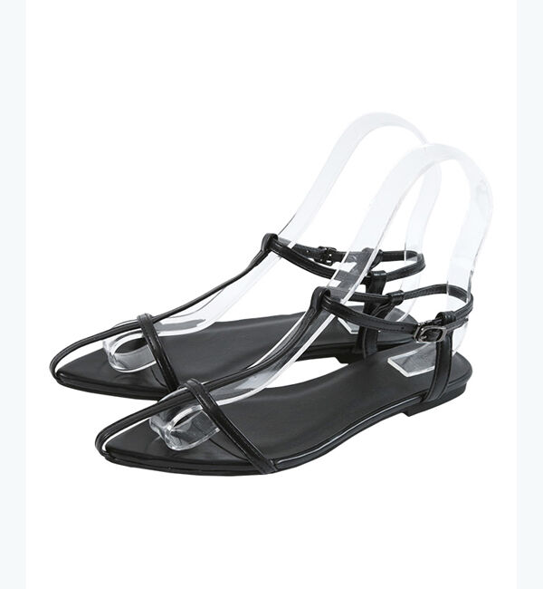 ur's「【神山まりあさん着用】クロスデザインストラップフラットサンダル」|サンダル|