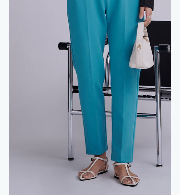 ur's「【神山まりあさん着用】クロスデザインストラップフラットサンダル」|サンダル|