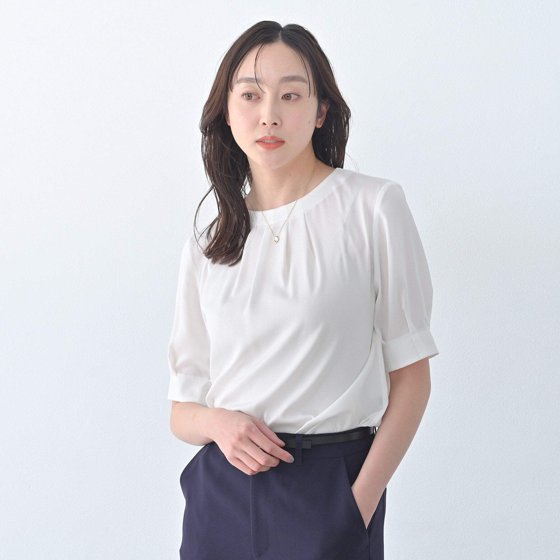 UNTITLED「タックディティールブラウス」|シャツ・ブラウス|