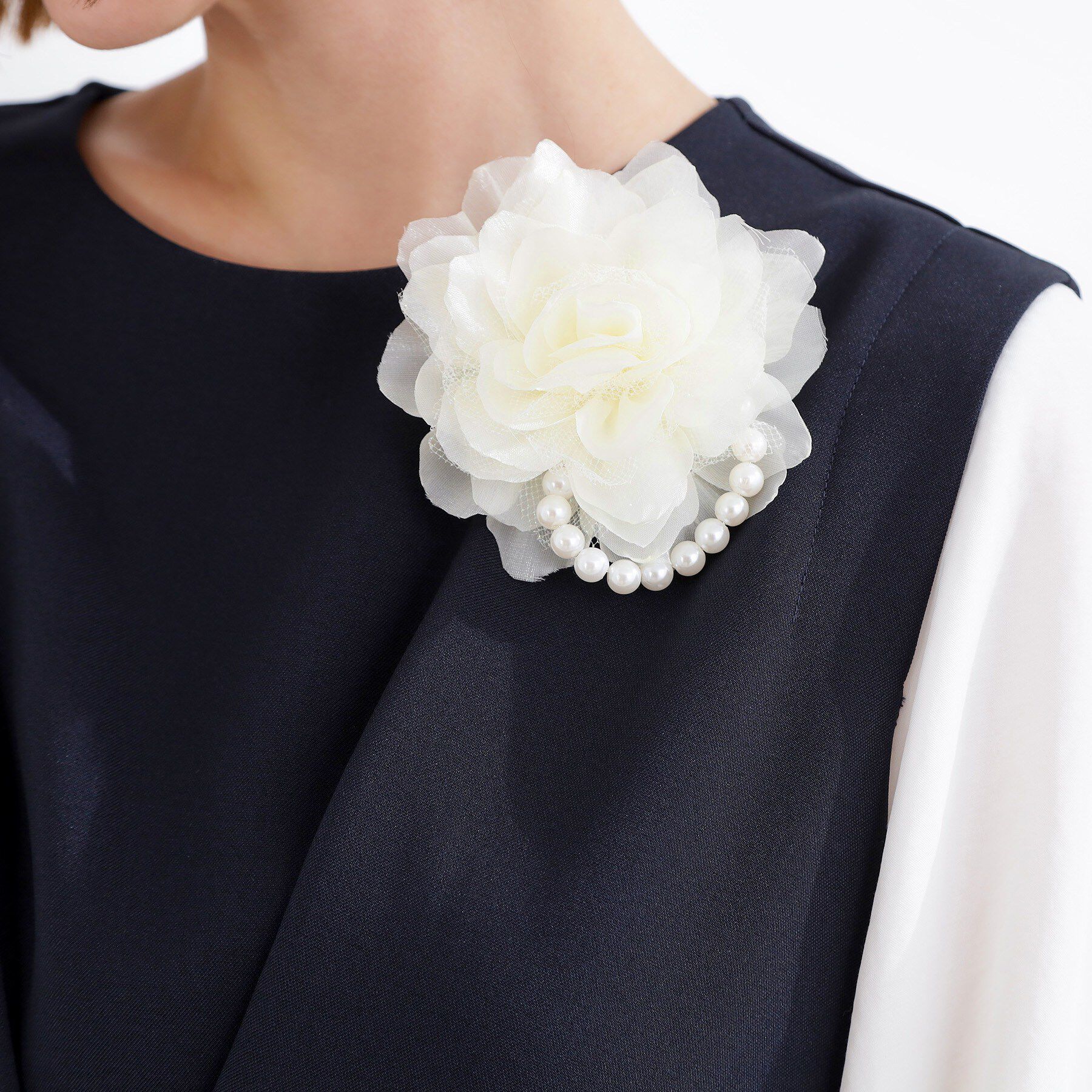 grove「シフォンチュールパール調コサージュ」|ブローチ・コサージュ|
