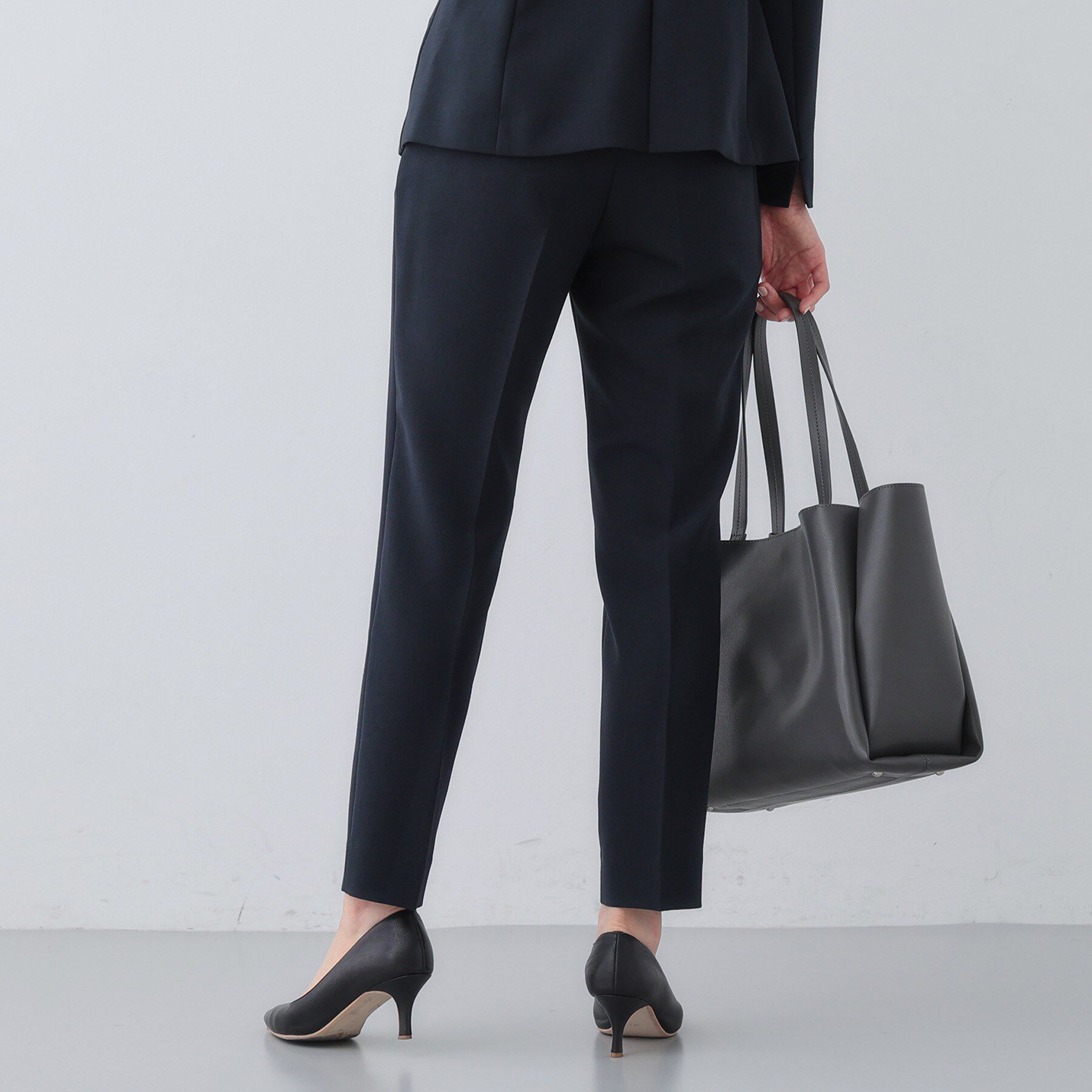 INDIVI「【定番スーツ／UVケア／洗える】ウール調タックテーパードパンツ」|スーツ|