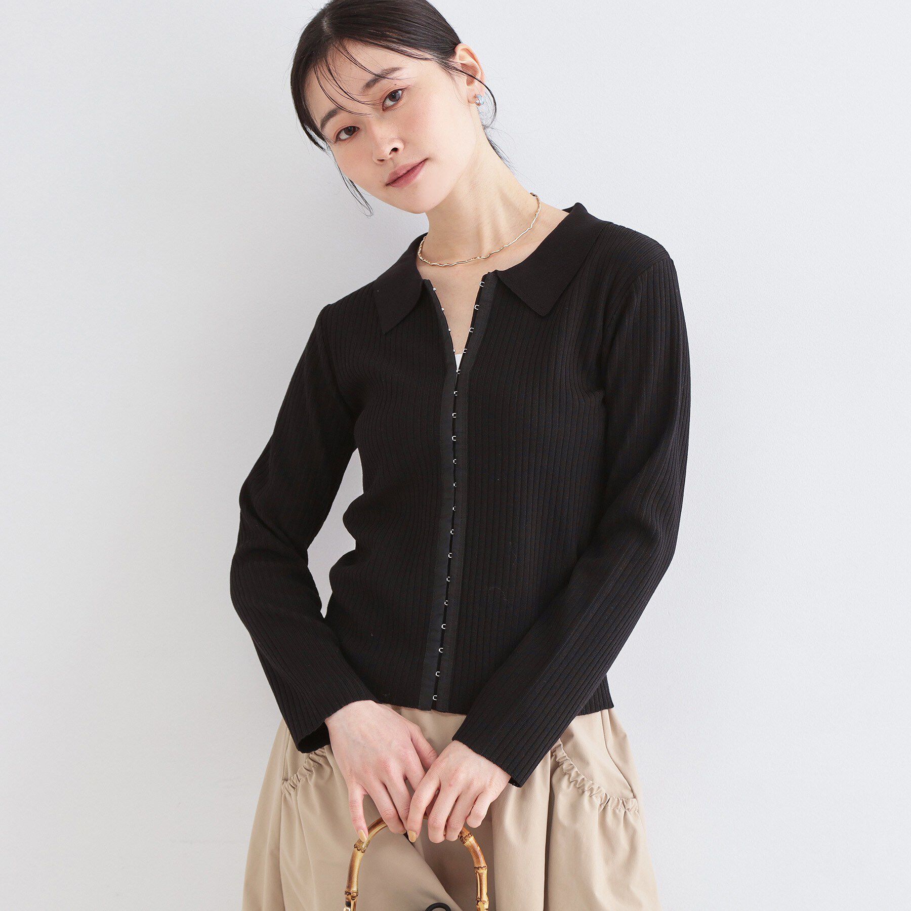 OPAQUE.CLIP「ポロ衿ホック使いリブニットカーディガン【洗濯機OK】」|カーディガン|ブラック(019)