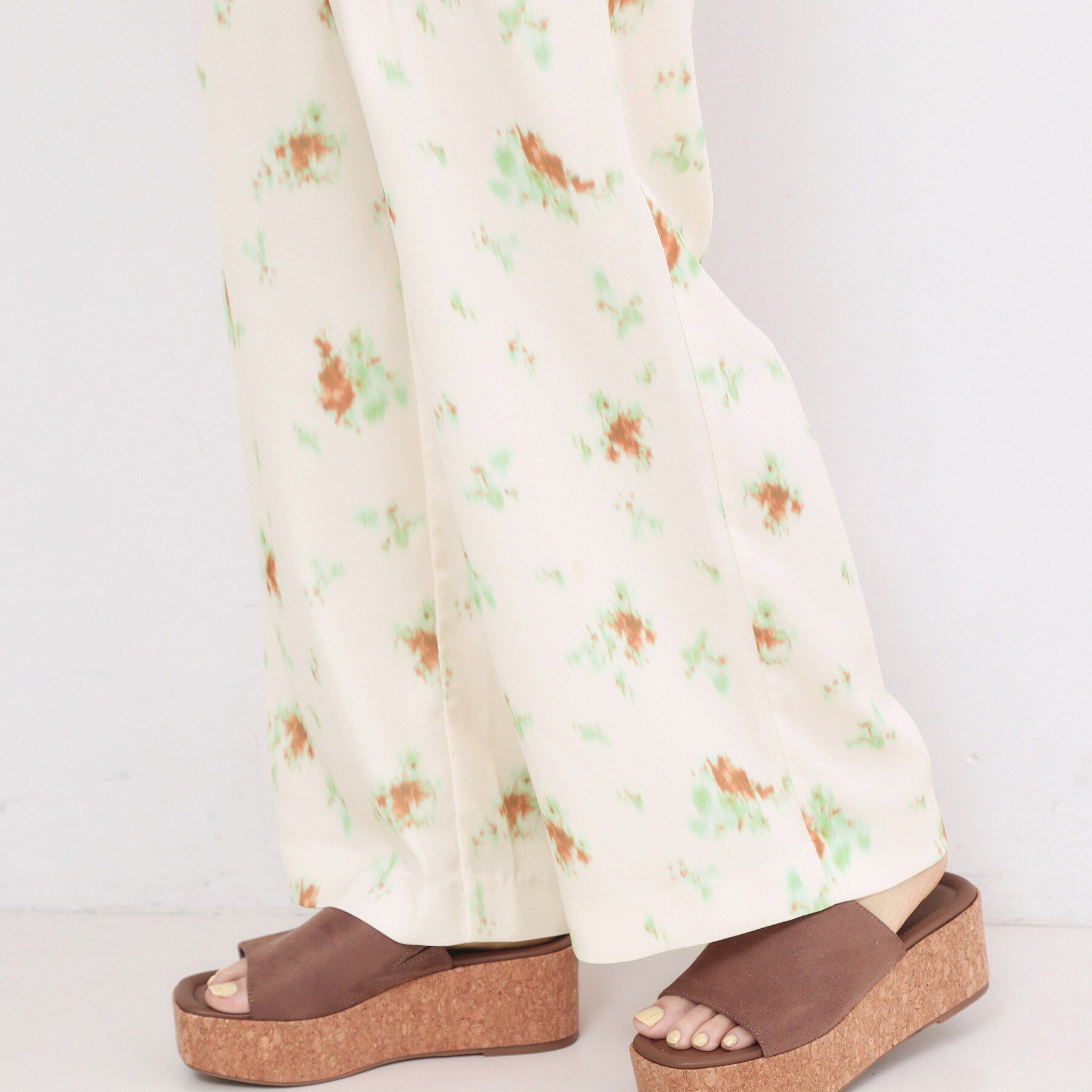 OPAQUE.CLIP「ぼかしフラワープリントワイドパンツ【洗濯機OK】」|その他|