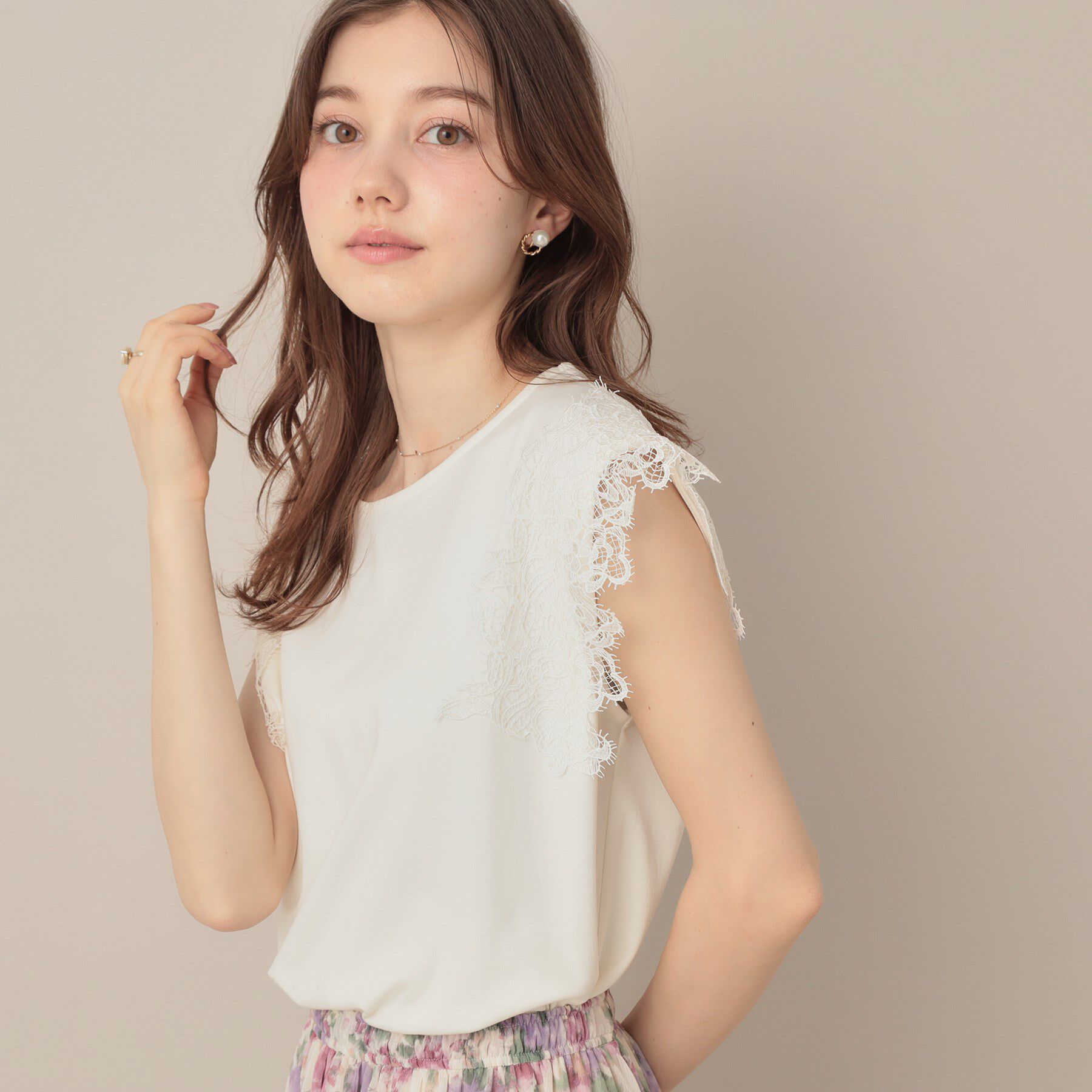 Couture broach「【マシンウォッシャブル・UVケア・接触冷感】フレンチ肩レースカットソー」|Tシャツ・カットソー|