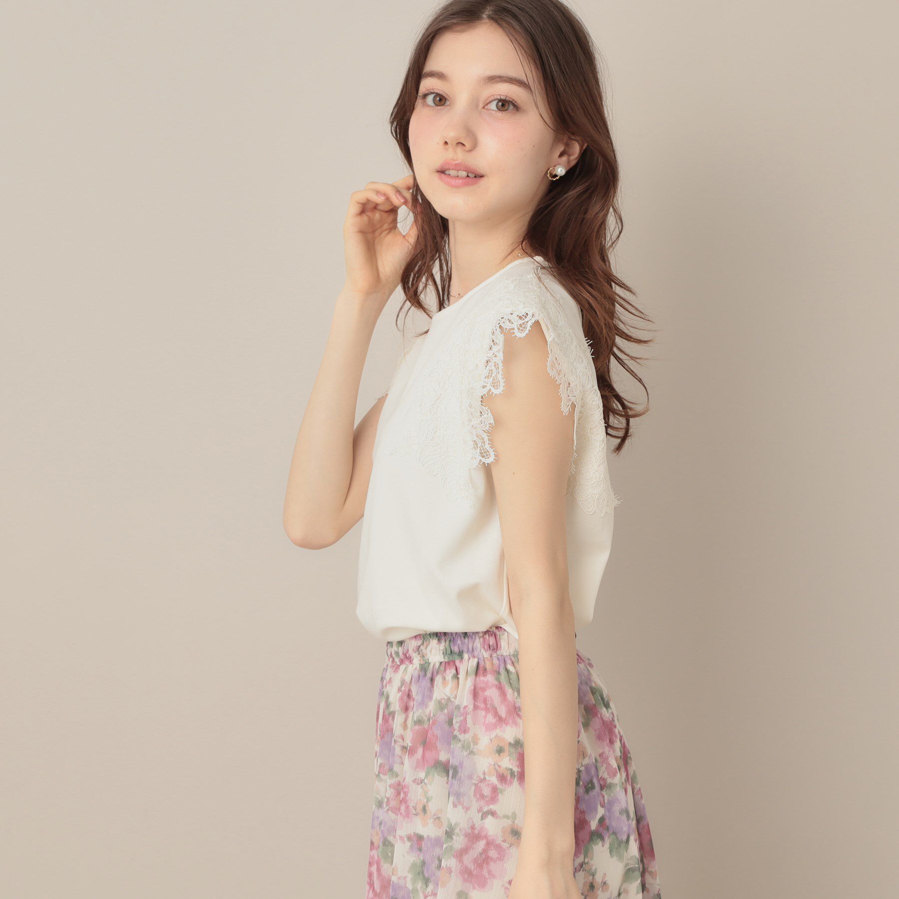 Couture broach「【マシンウォッシャブル・UVケア・接触冷感】フレンチ肩レースカットソー」|Tシャツ・カットソー|